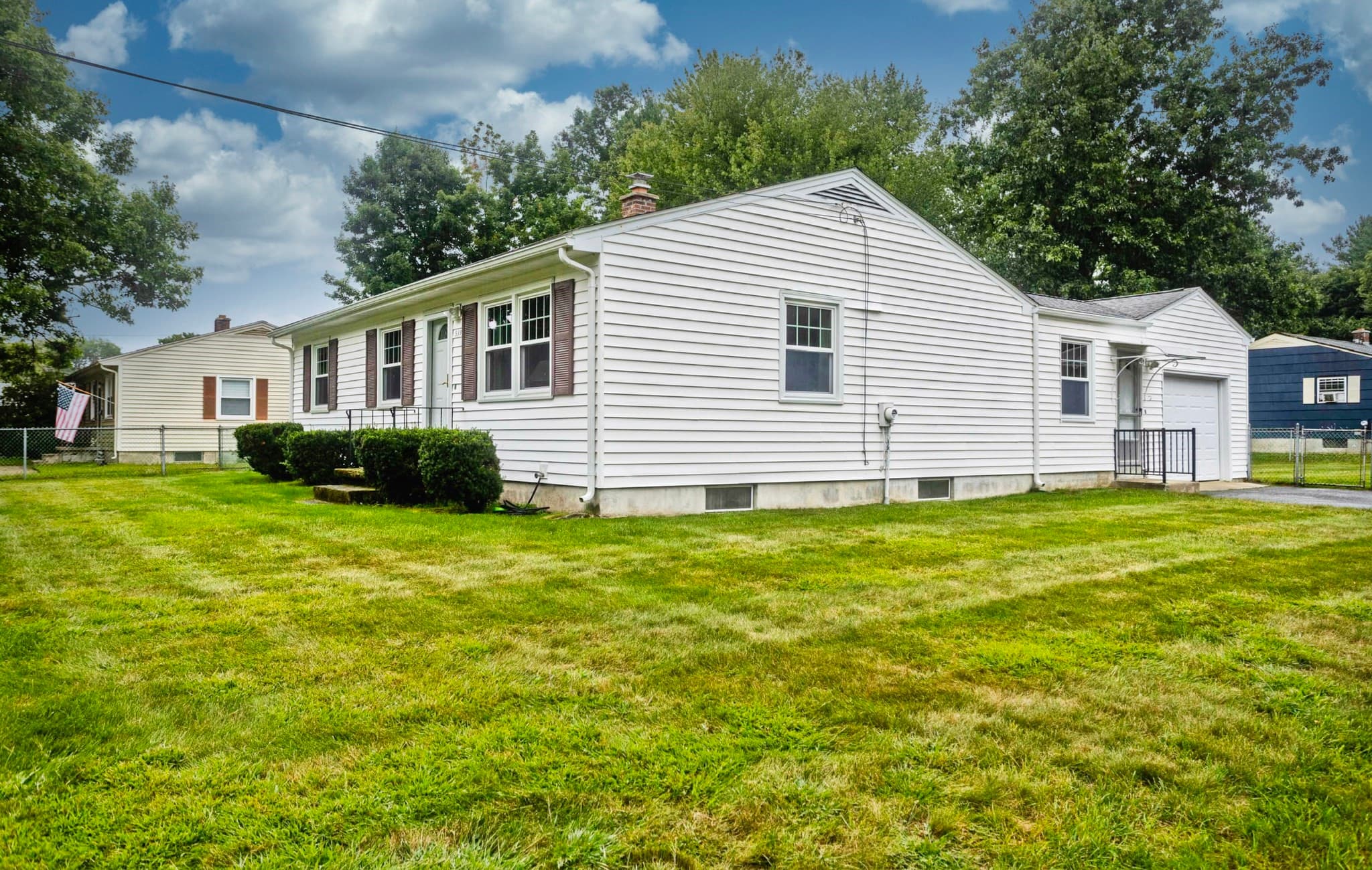 Single Family Residence at 539 Dutchess St, Springfield MA 01129, Springfield, photo 5 of 25