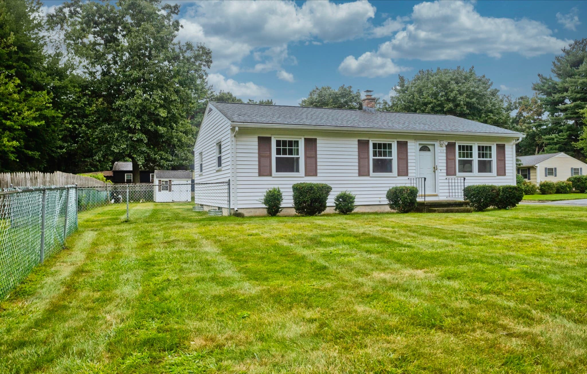 Single Family Residence at 539 Dutchess St, Springfield MA 01129, Springfield, photo 4 of 25
