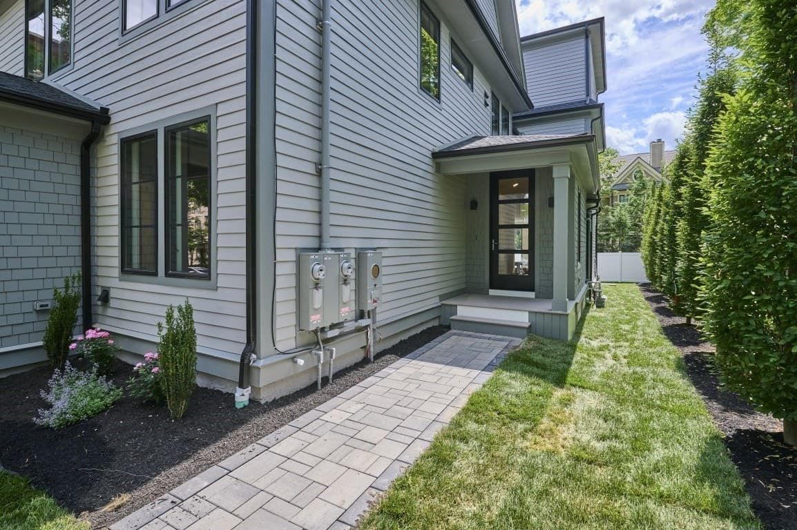 125 Fuller # 125, Brookline MA 02446