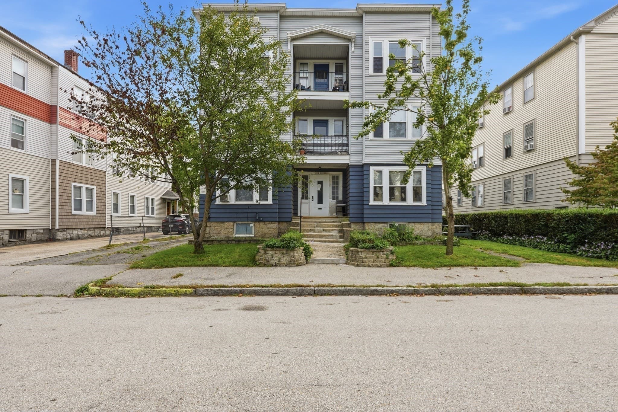 5-9 Family at 17 Fairbanks St, Worcester MA 01610, Worcester, photo 4 of 42