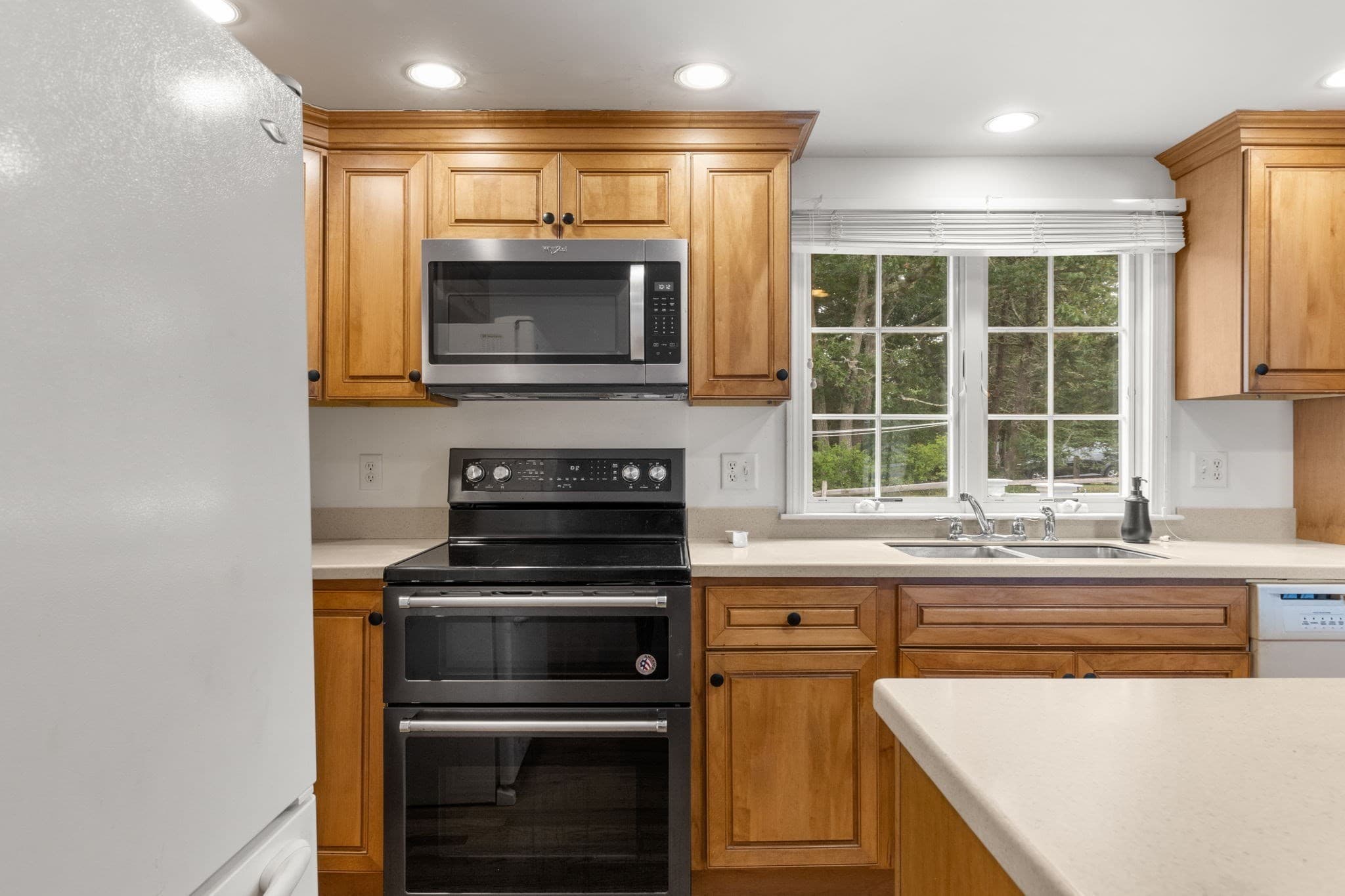 Single Family Residence at 122 Forest Beach Rd, Chatham MA 02659, Chatham, photo 9 of 31