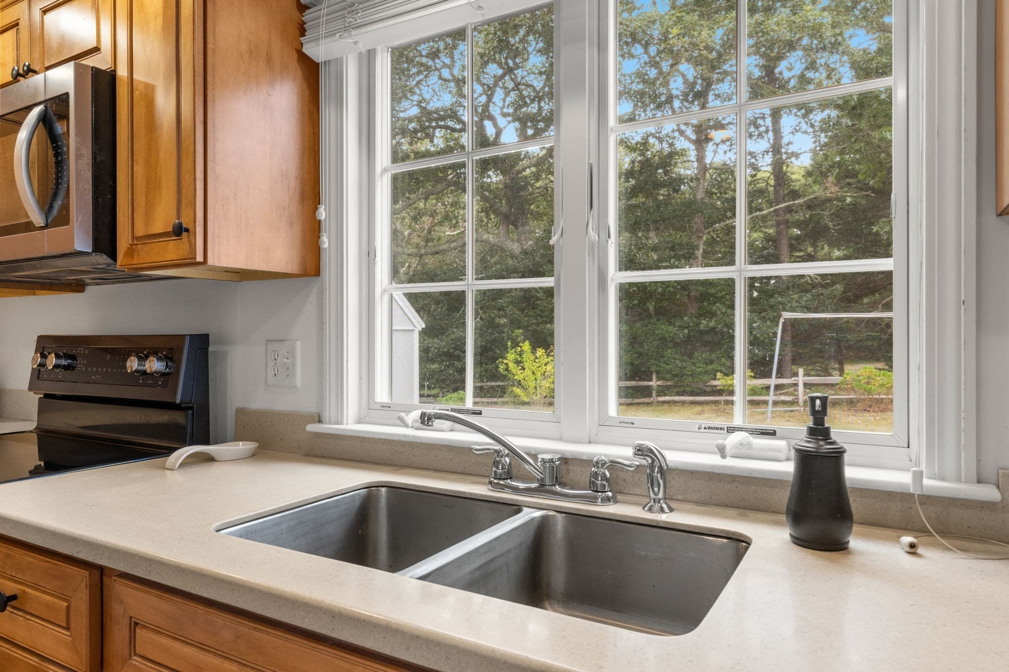 Single Family Residence at 122 Forest Beach Rd, Chatham MA 02659, Chatham, photo 8 of 31
