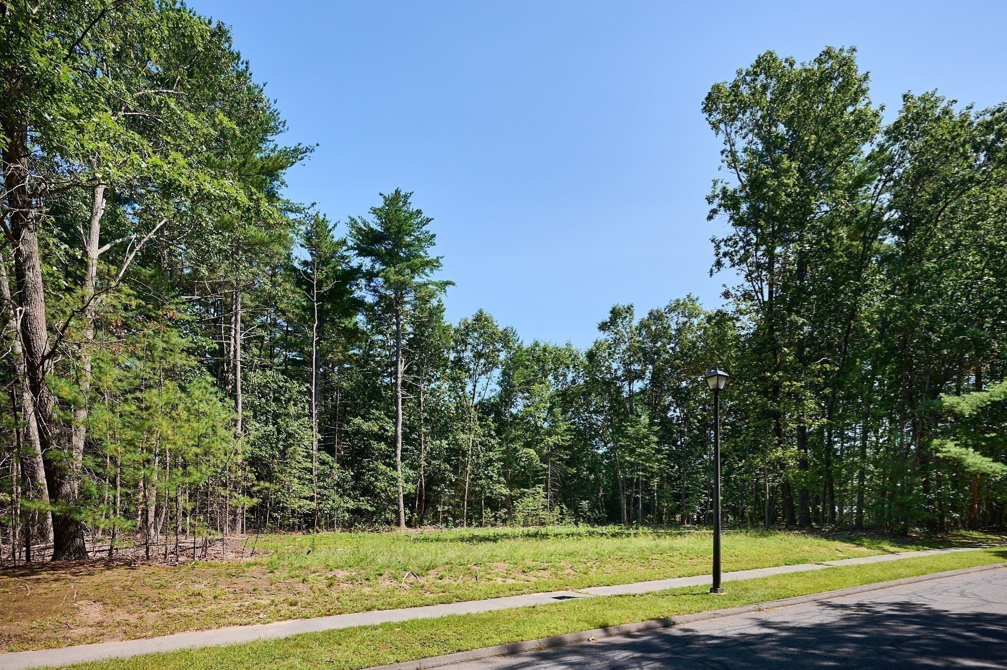 Residential at 130 Woodland Drive, Northampton MA 01062, Northampton, photo 5 of 15