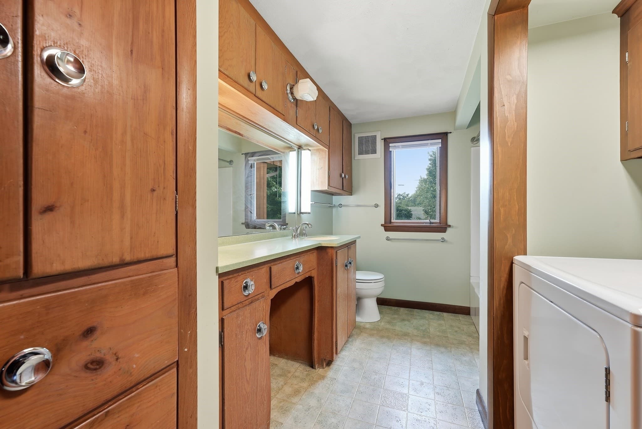 Single Family Residence at 31 Woodcrest Road, Springfield MA 01129, Springfield, photo 22 of 42