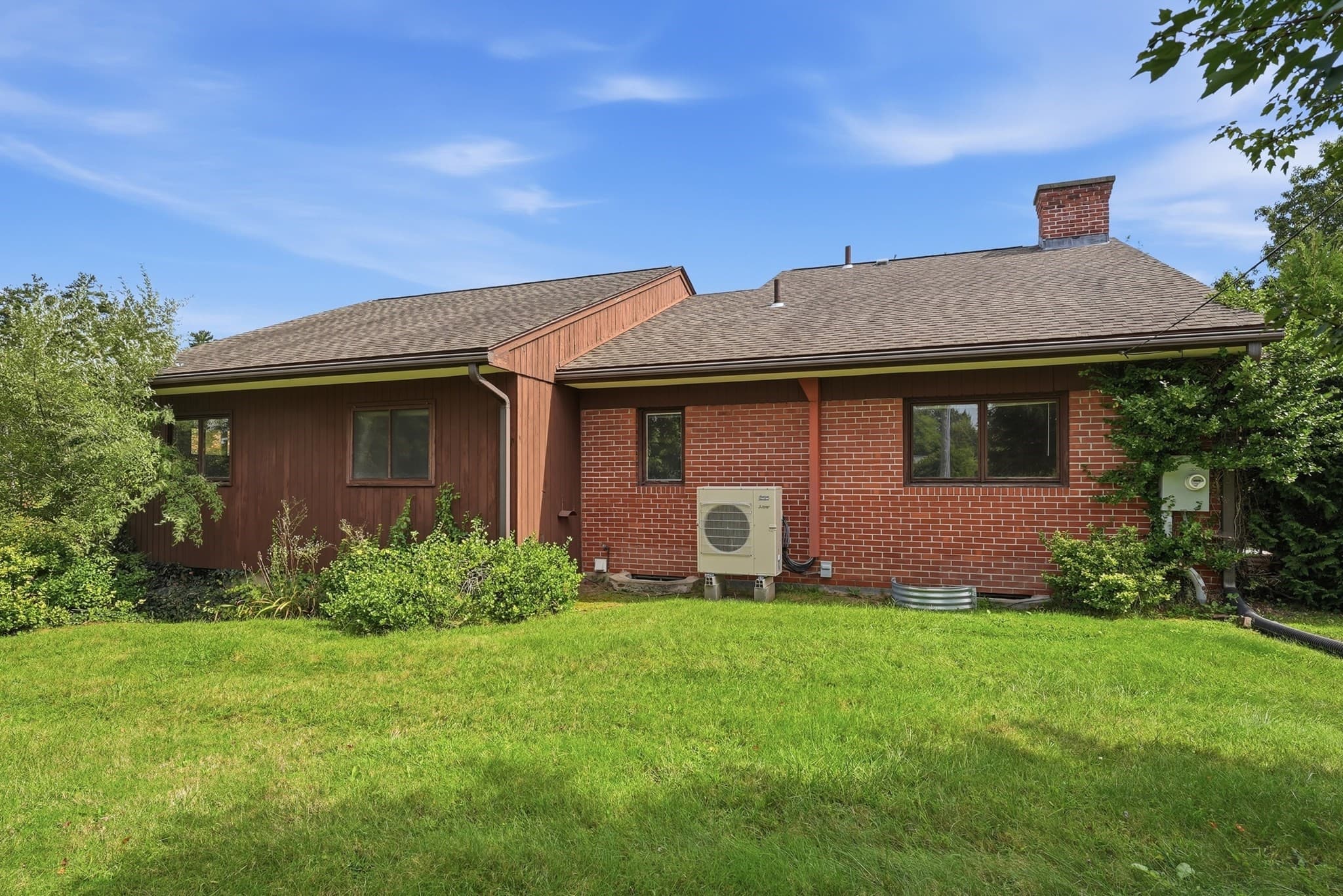 Single Family Residence at 31 Woodcrest Road, Springfield MA 01129, Springfield, photo 36 of 42