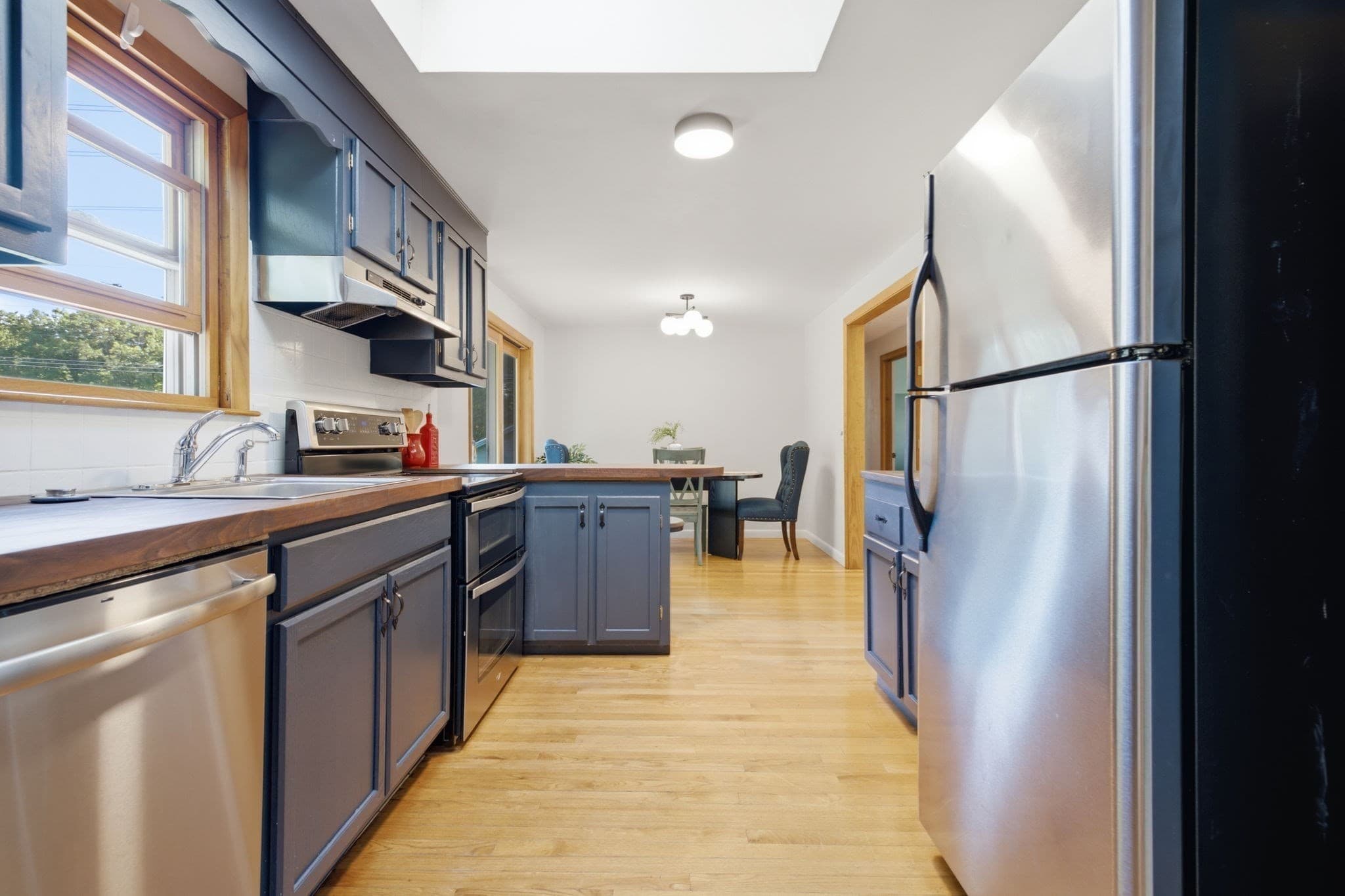 Single Family Residence at 53 Skilton Lane, Burlington MA 01803, Burlington, photo 2 of 25