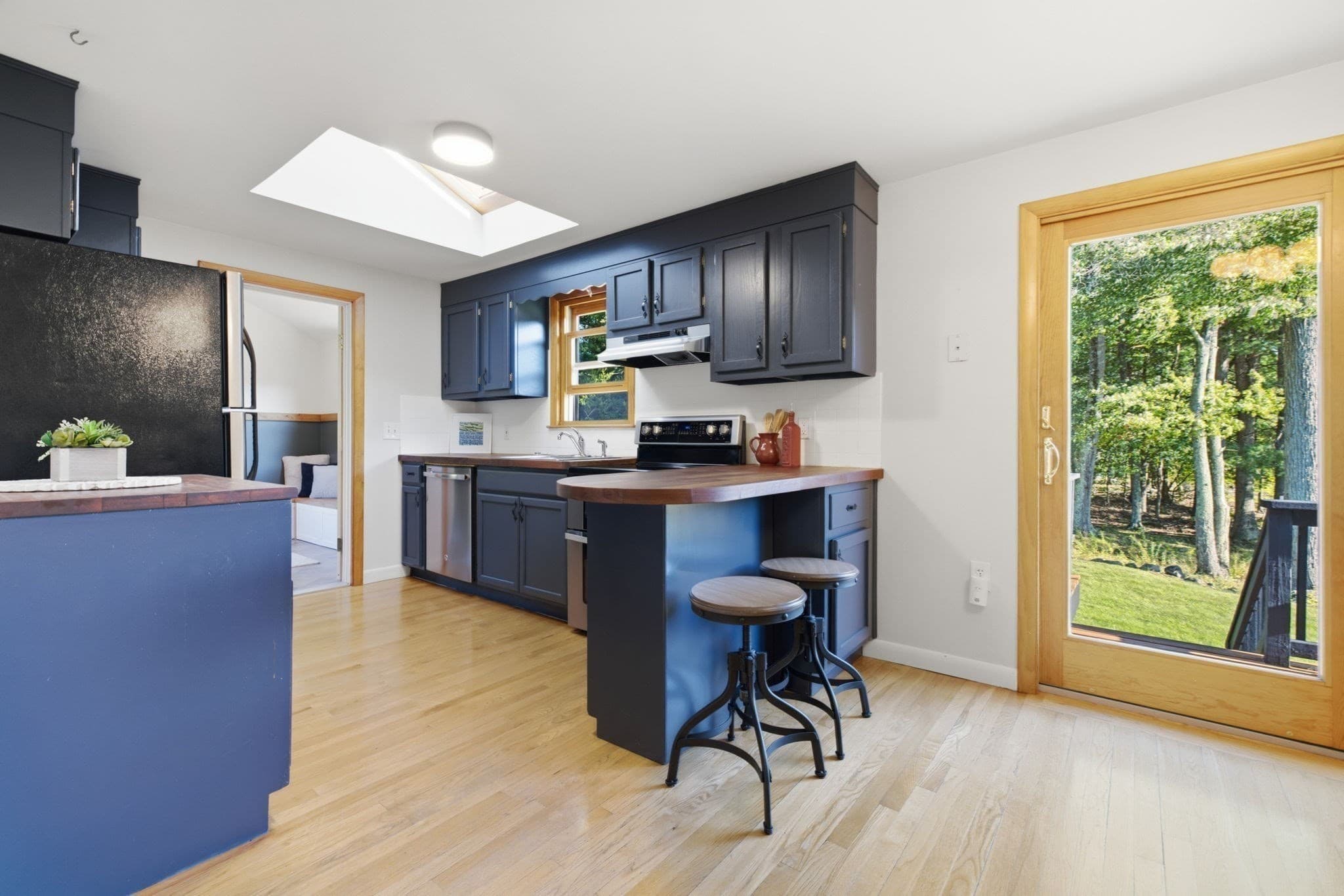Single Family Residence at 53 Skilton Lane, Burlington MA 01803, Burlington, photo 3 of 25