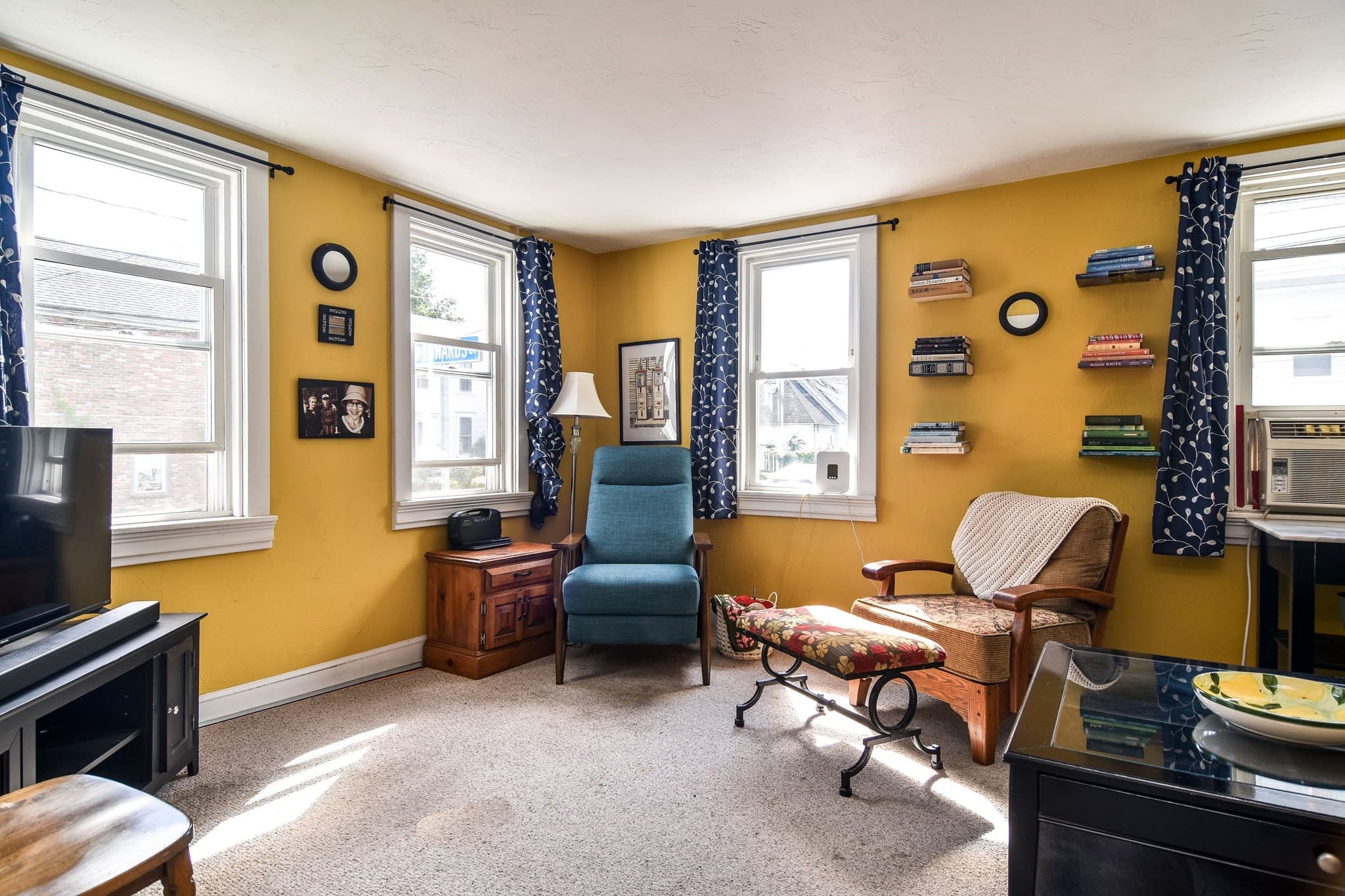 Condominium at 22 Chestnut Street # 22, Framingham MA 01701, Framingham, photo 3 of 23