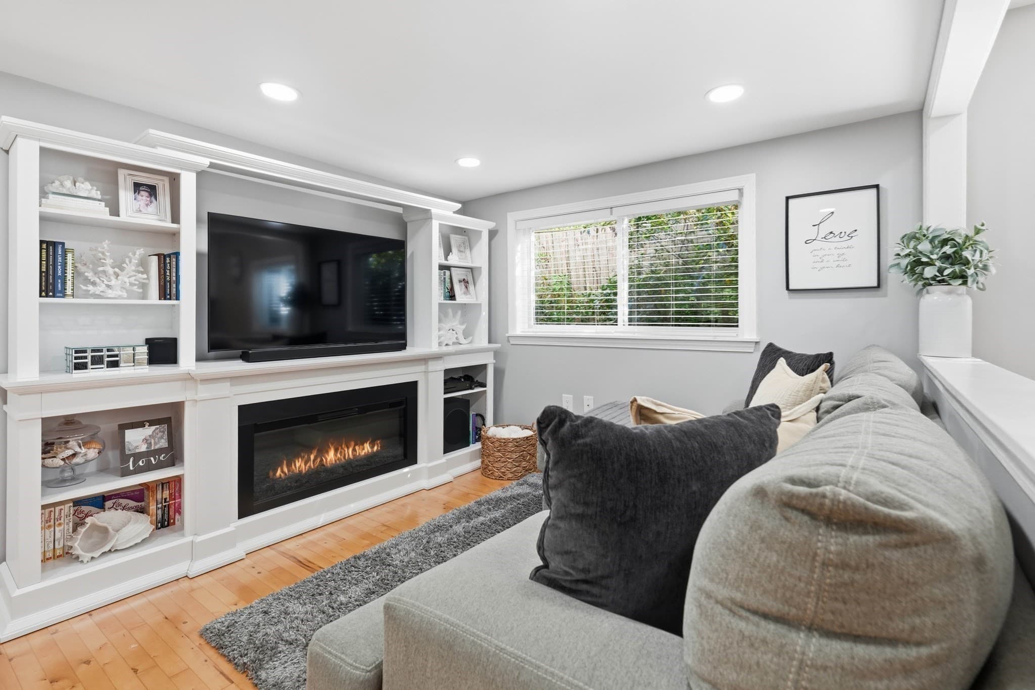 Single Family Residence at 37 Westford Street, Saugus MA 01906, Saugus, photo 4 of 42