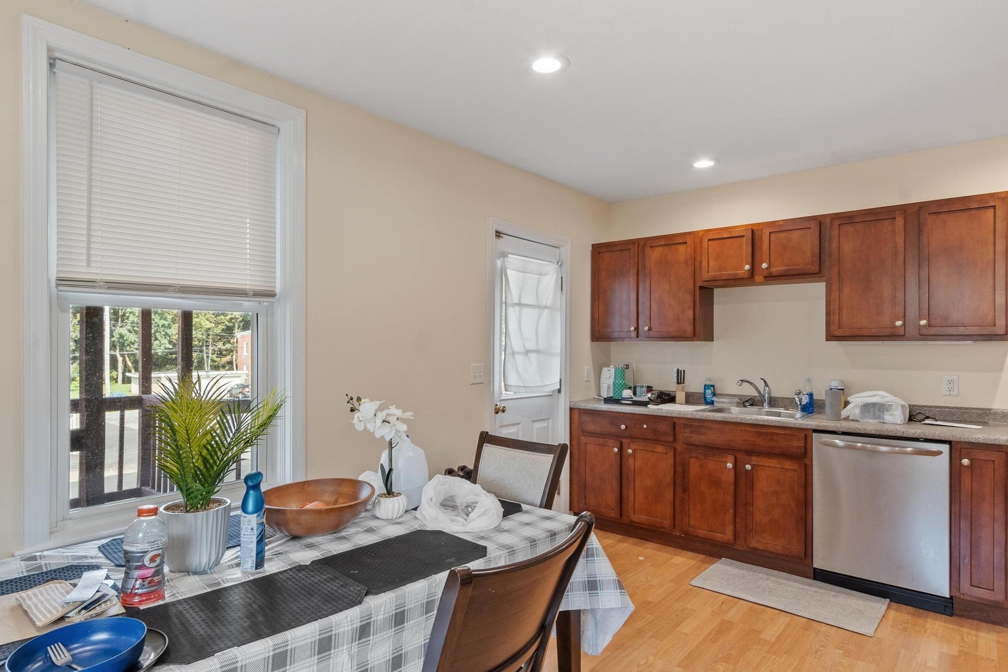 3 Family - 3 Units Up/Down at 448 High Street, Clinton MA 01510, Clinton, photo 20 of 38