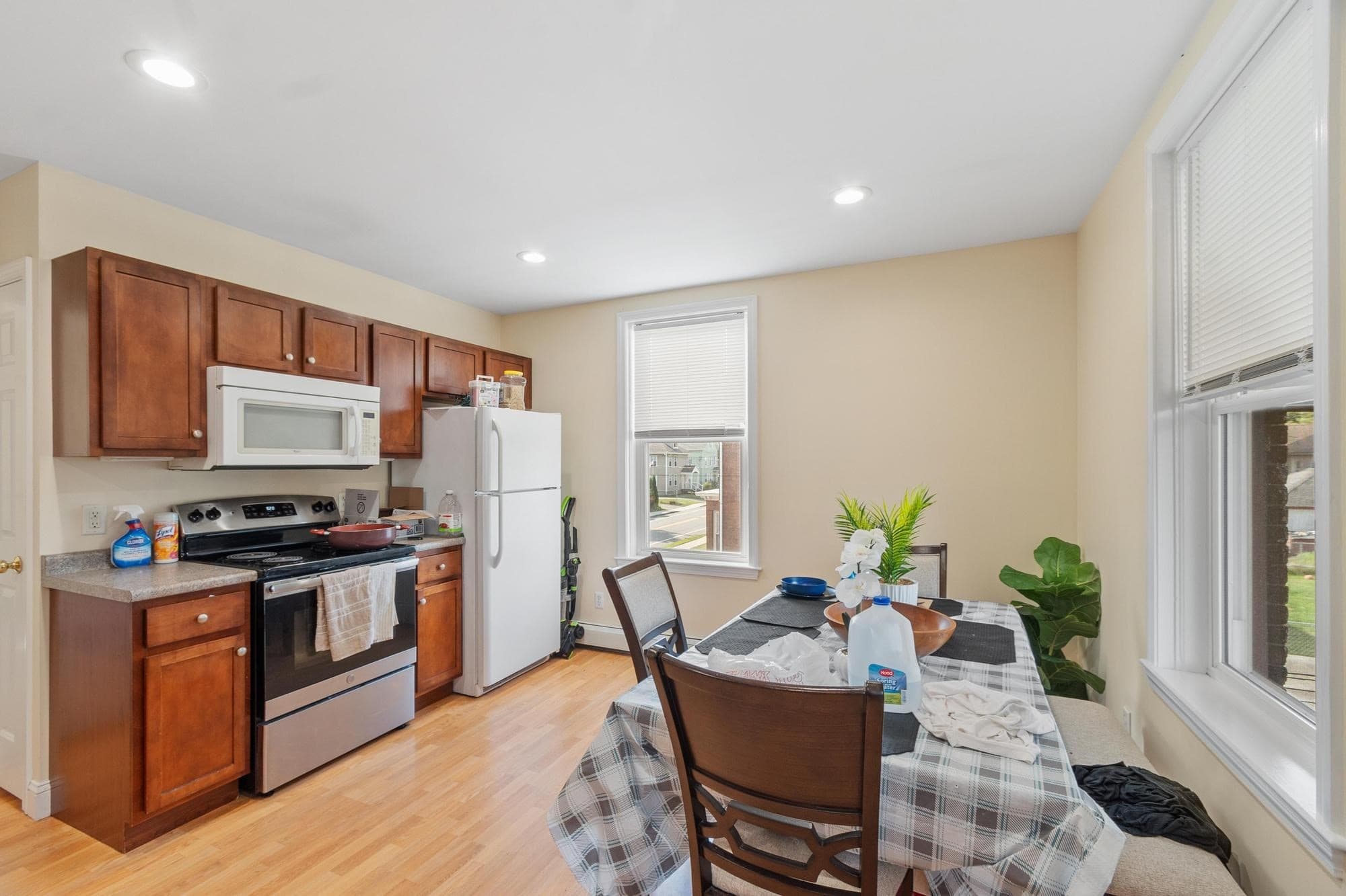 3 Family - 3 Units Up/Down at 448 High Street, Clinton MA 01510, Clinton, photo 18 of 38