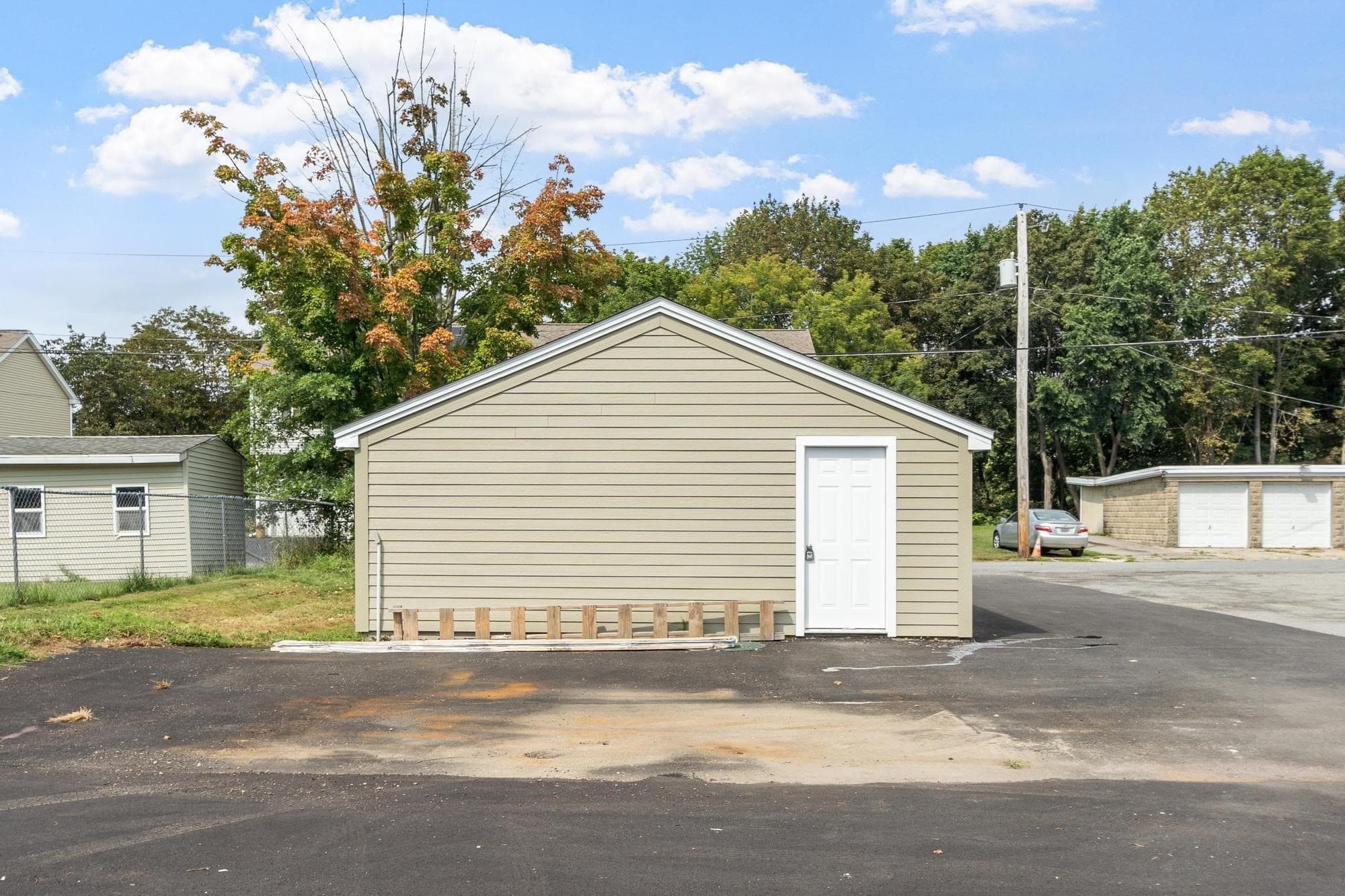 3 Family - 3 Units Up/Down at 448 High Street, Clinton MA 01510, Clinton, photo 8 of 38