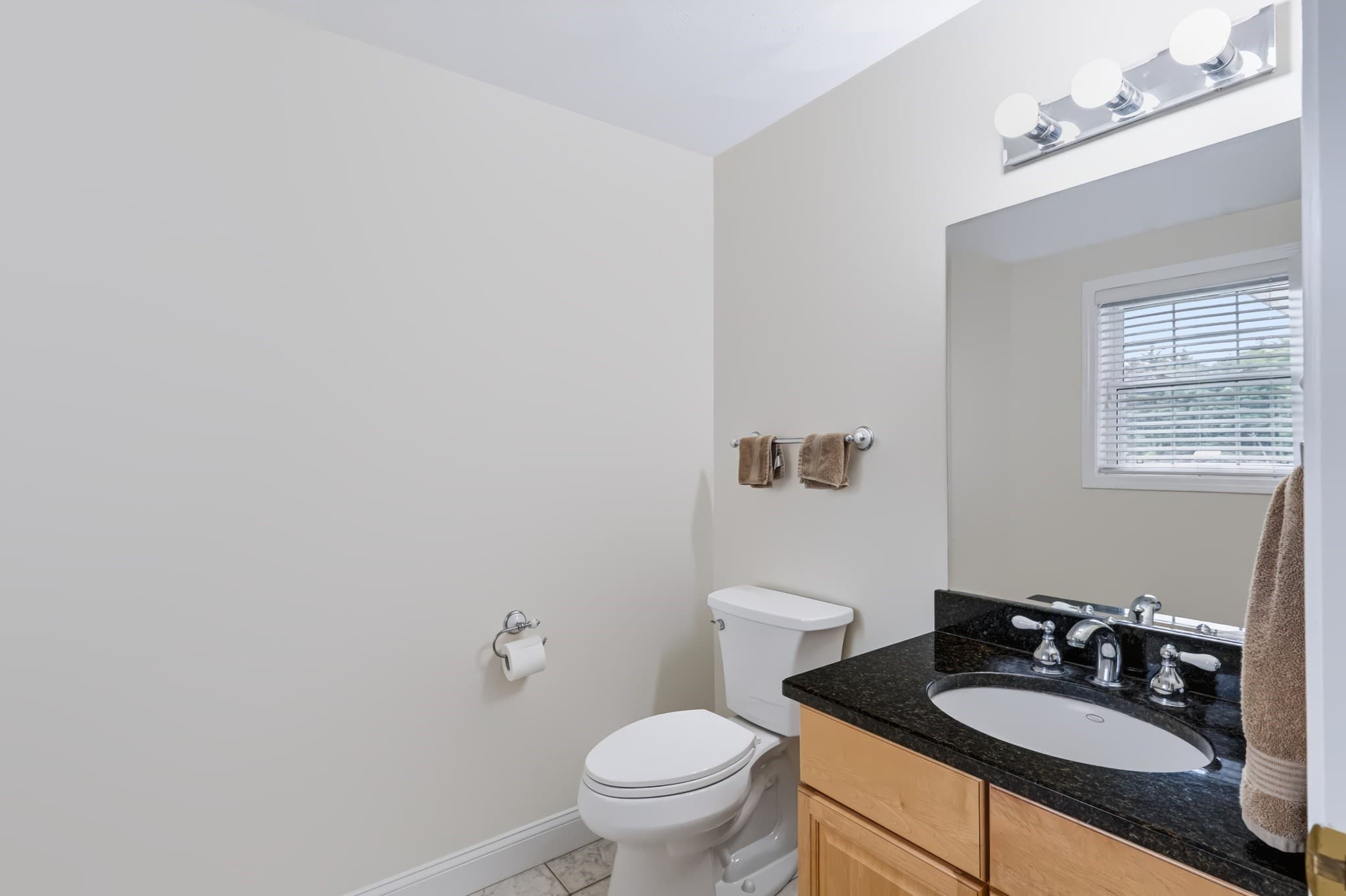Single Family Residence at 4 Day Break Dr, Plaistow NH 03865, Plaistow, photo 18 of 42