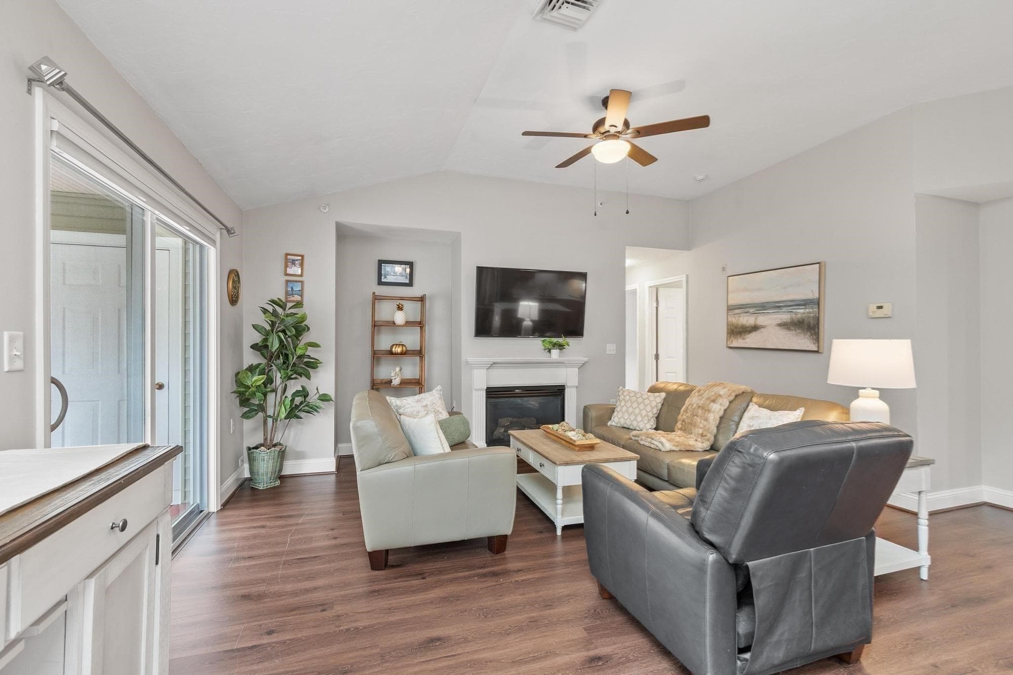 Condominium at 605 Devenwood Way # 605, Clinton MA 01510, Clinton, photo 18 of 42