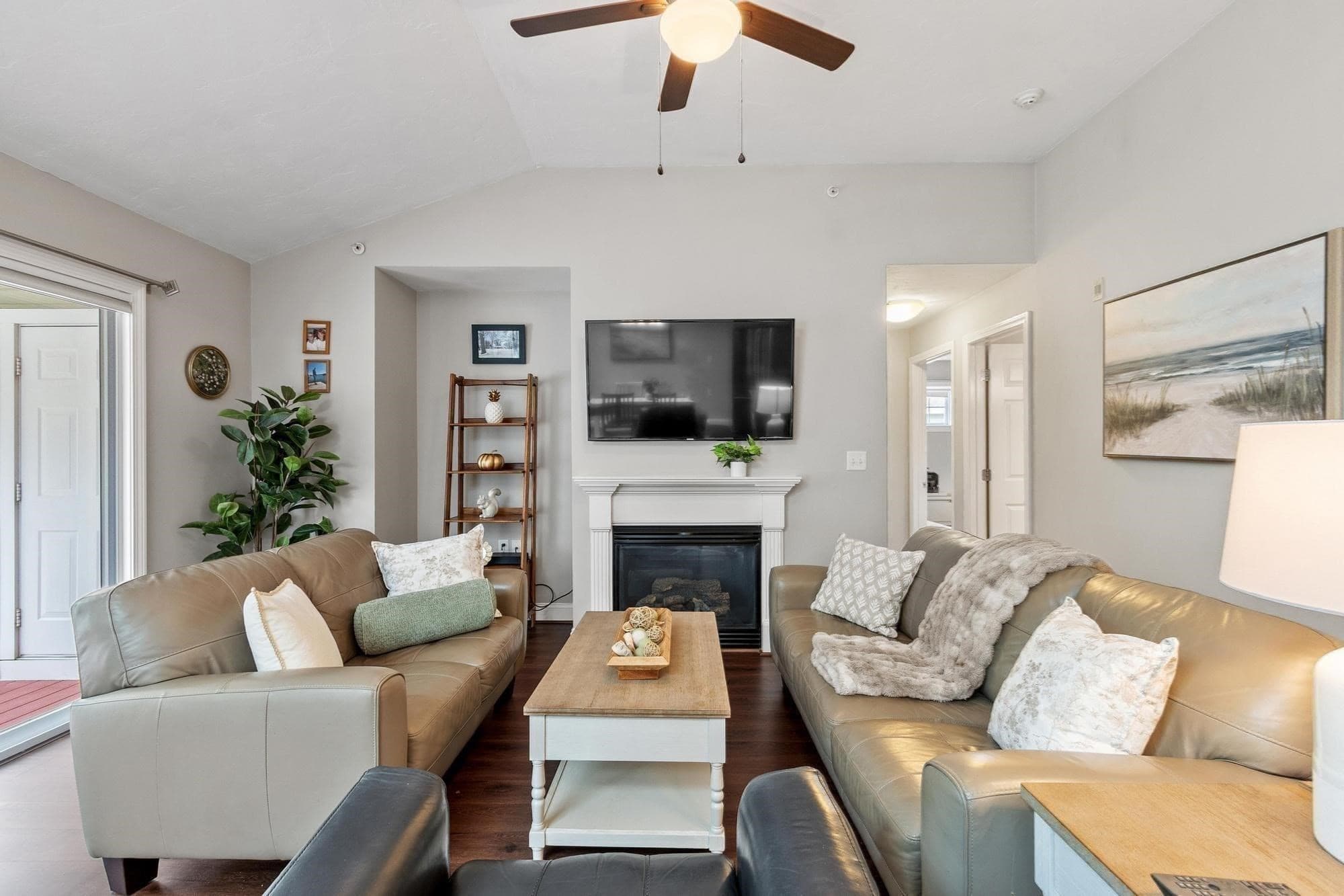 Condominium at 605 Devenwood Way # 605, Clinton MA 01510, Clinton, photo 19 of 42