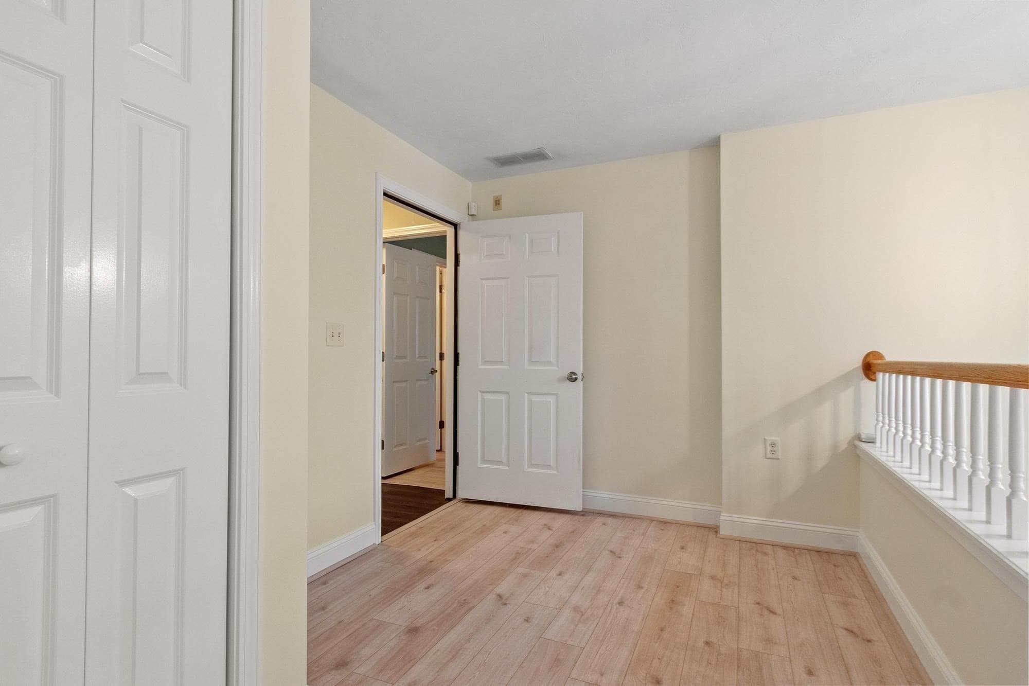 Condominium at 605 Devenwood Way # 605, Clinton MA 01510, Clinton, photo 8 of 42