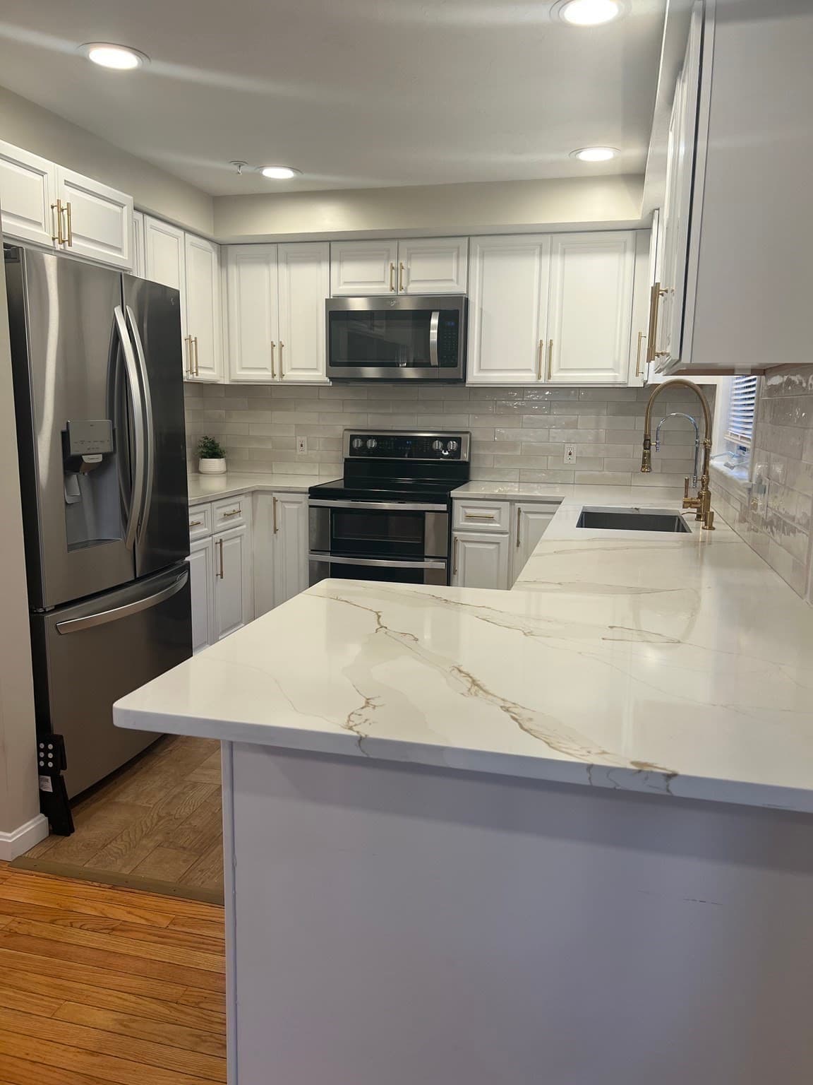 Condominium at 646 Bedford Street # A8, Whitman MA 02382, Whitman, photo 12 of 40