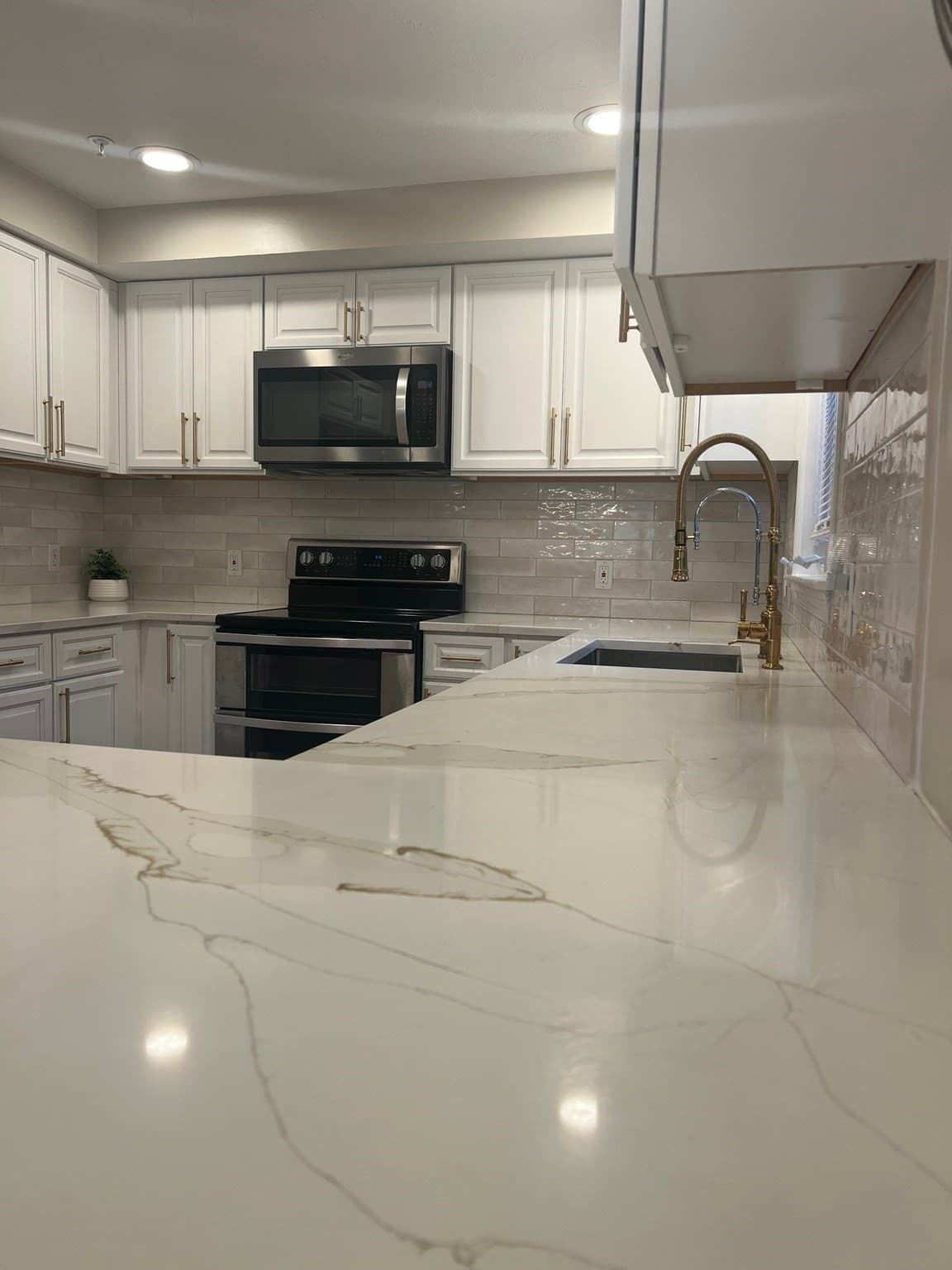 Condominium at 646 Bedford Street # A8, Whitman MA 02382, Whitman, photo 11 of 40