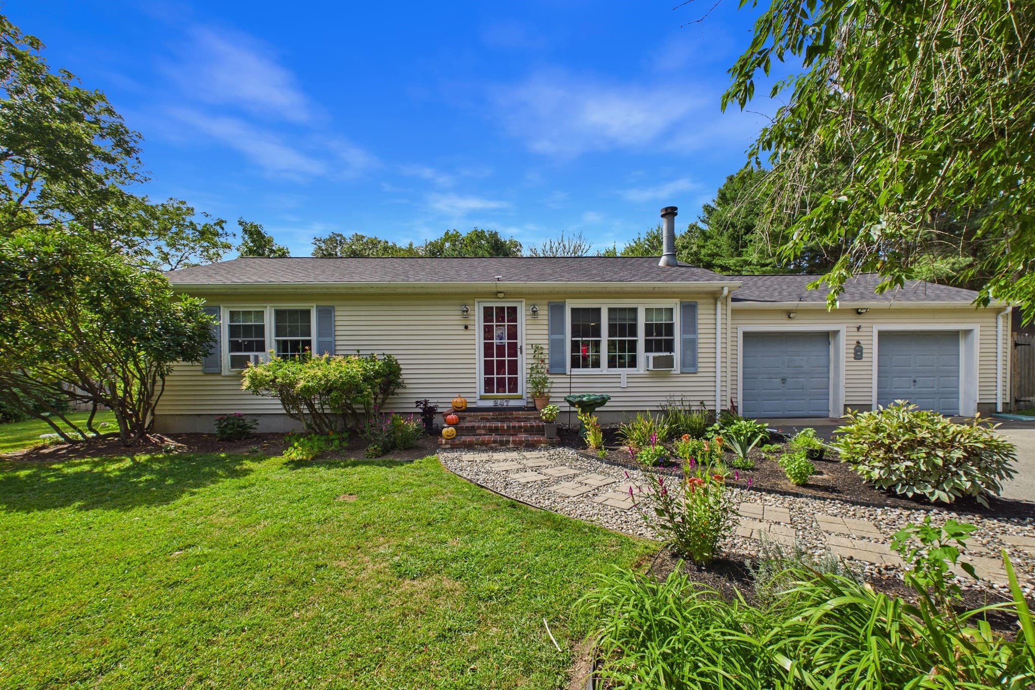 Single Family Residence at 247 Perry Hill Rd, Acushnet MA 02743, Acushnet, photo 3 of 29