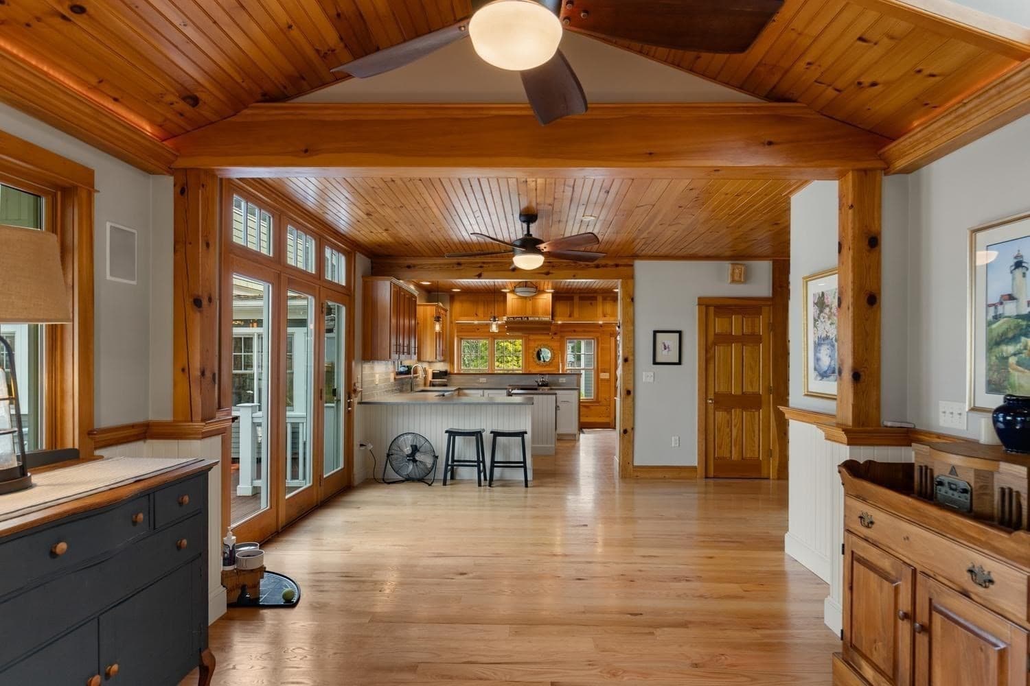 Single Family Residence at 18 Holly St, Gloucester MA 01930, Gloucester, photo 9 of 39