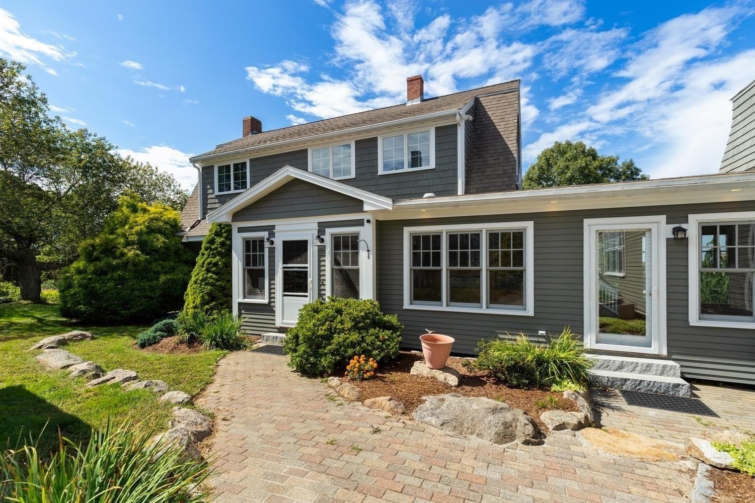 Single Family Residence at 18 Holly St, Gloucester MA 01930, Gloucester, photo 35 of 39