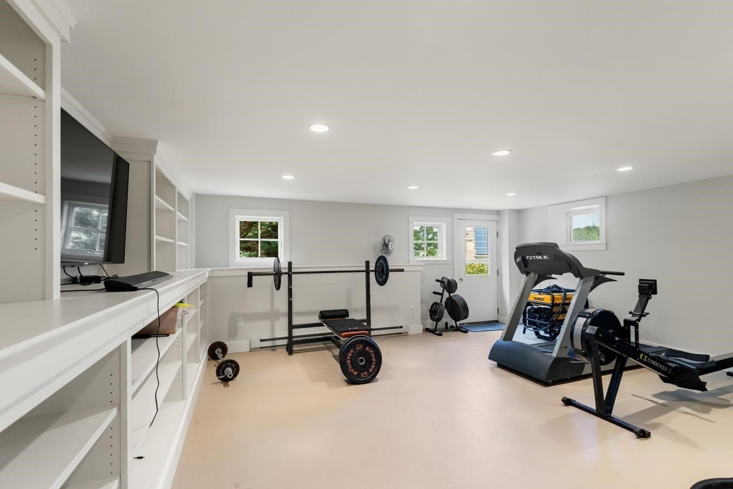 Single Family Residence at 18 Holly St, Gloucester MA 01930, Gloucester, photo 21 of 39