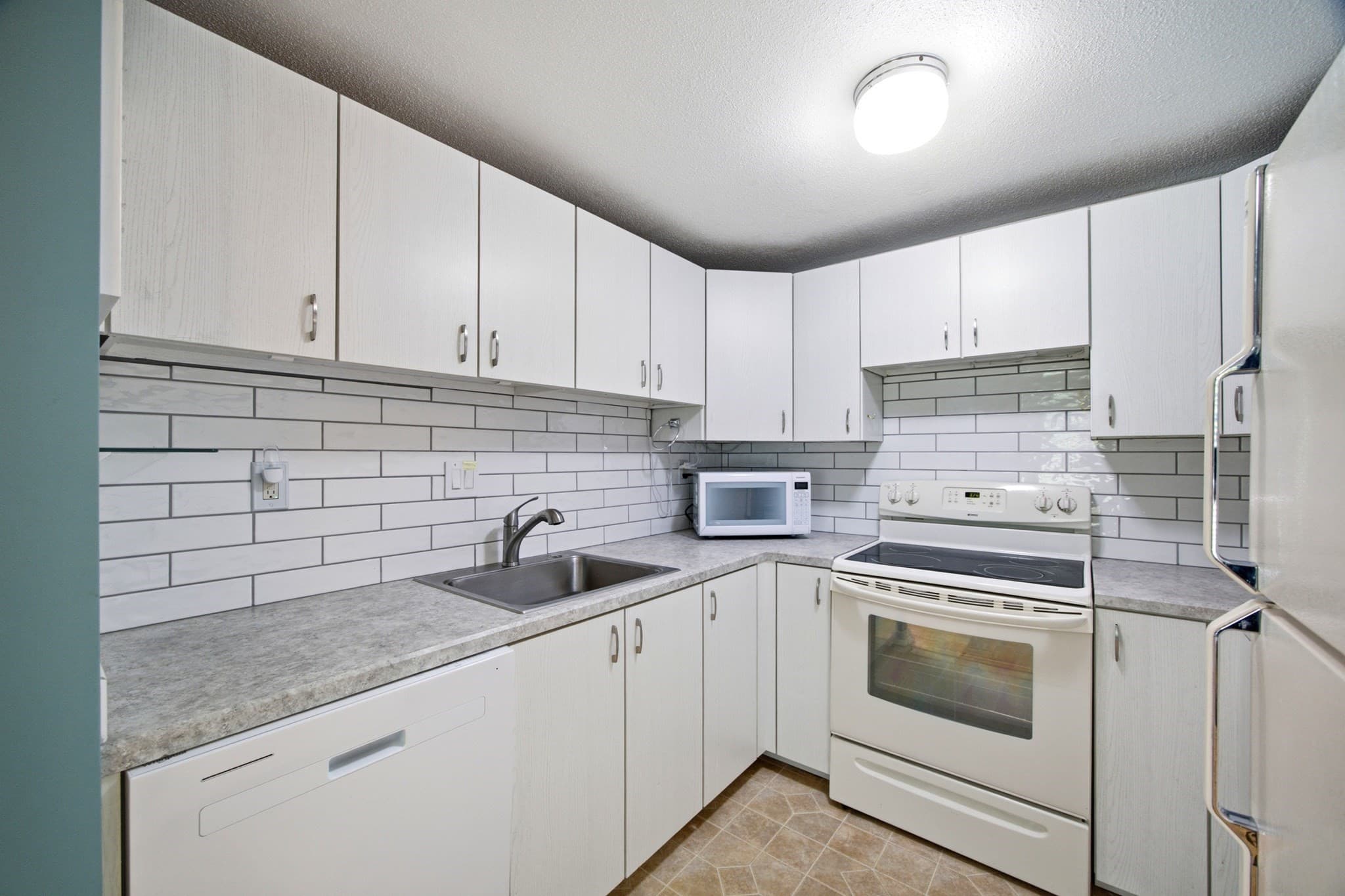 Condominium at 362 Granville Road # 217, Westfield MA 01085, Westfield, photo 5 of 33