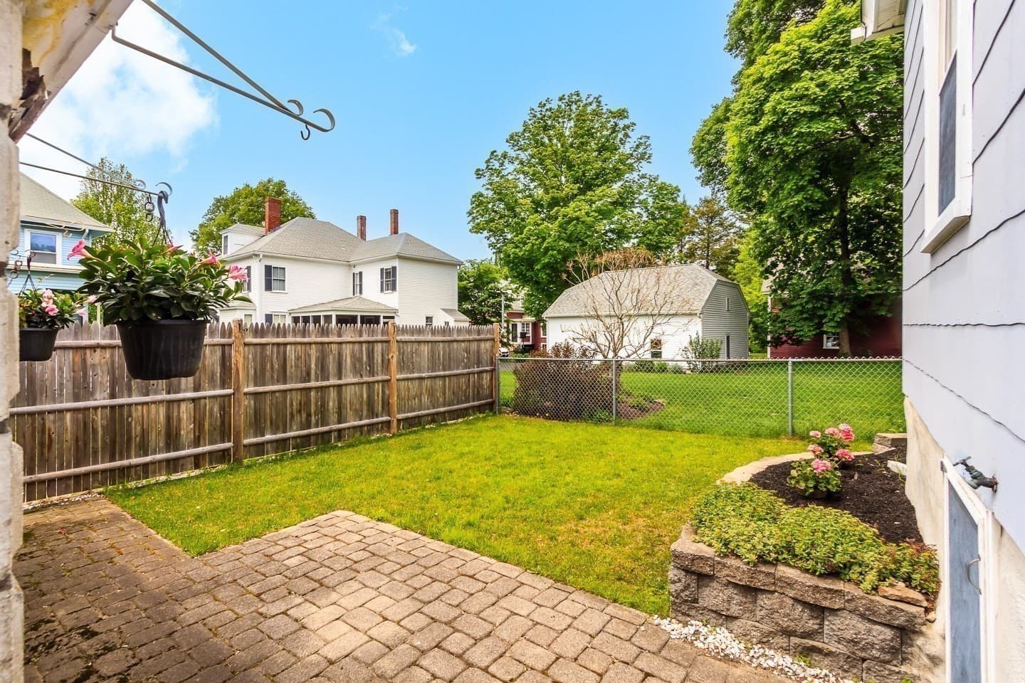 Single Family Residence at 10 Elm Ct, Andover MA 01810, Andover, photo 3 of 34