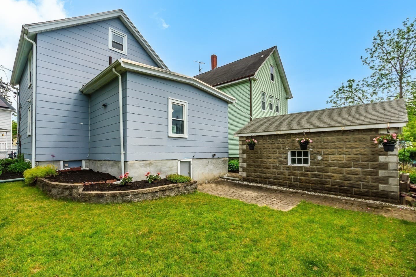 Single Family Residence at 10 Elm Ct, Andover MA 01810, Andover, photo 4 of 34