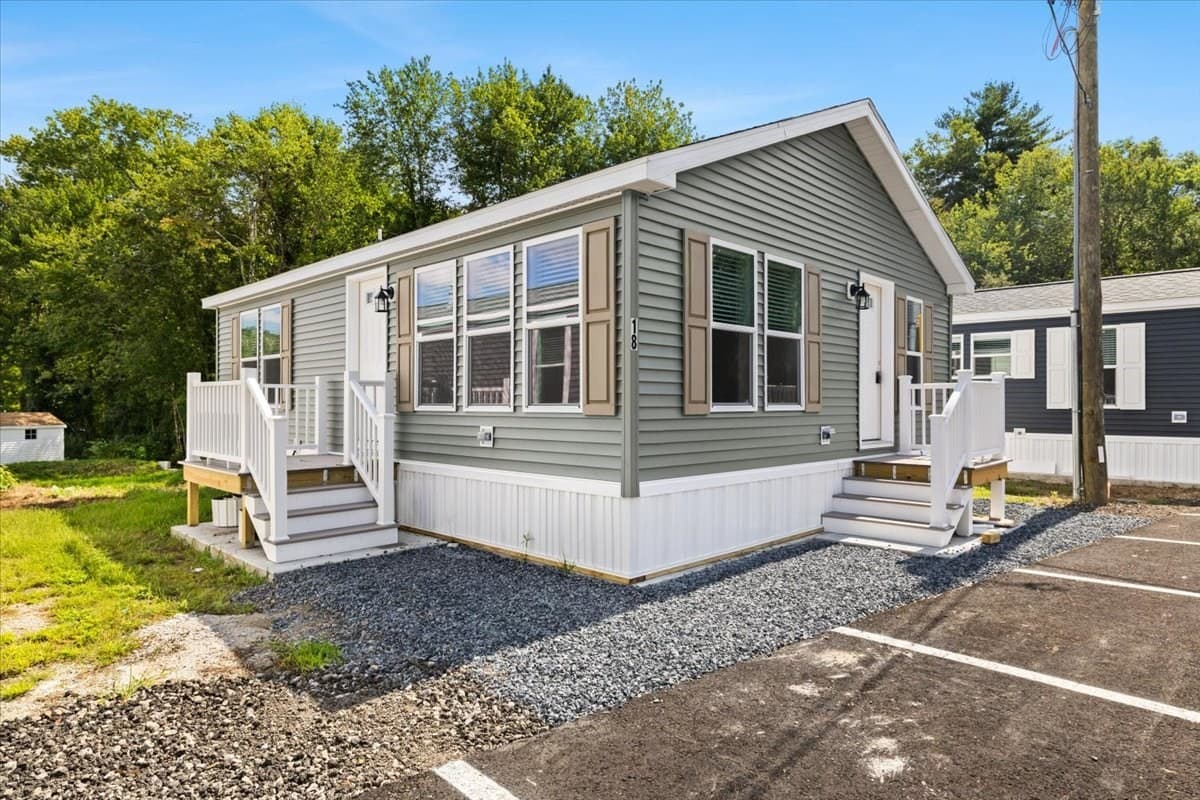 1540 Broadway # 18, Raynham MA 02767