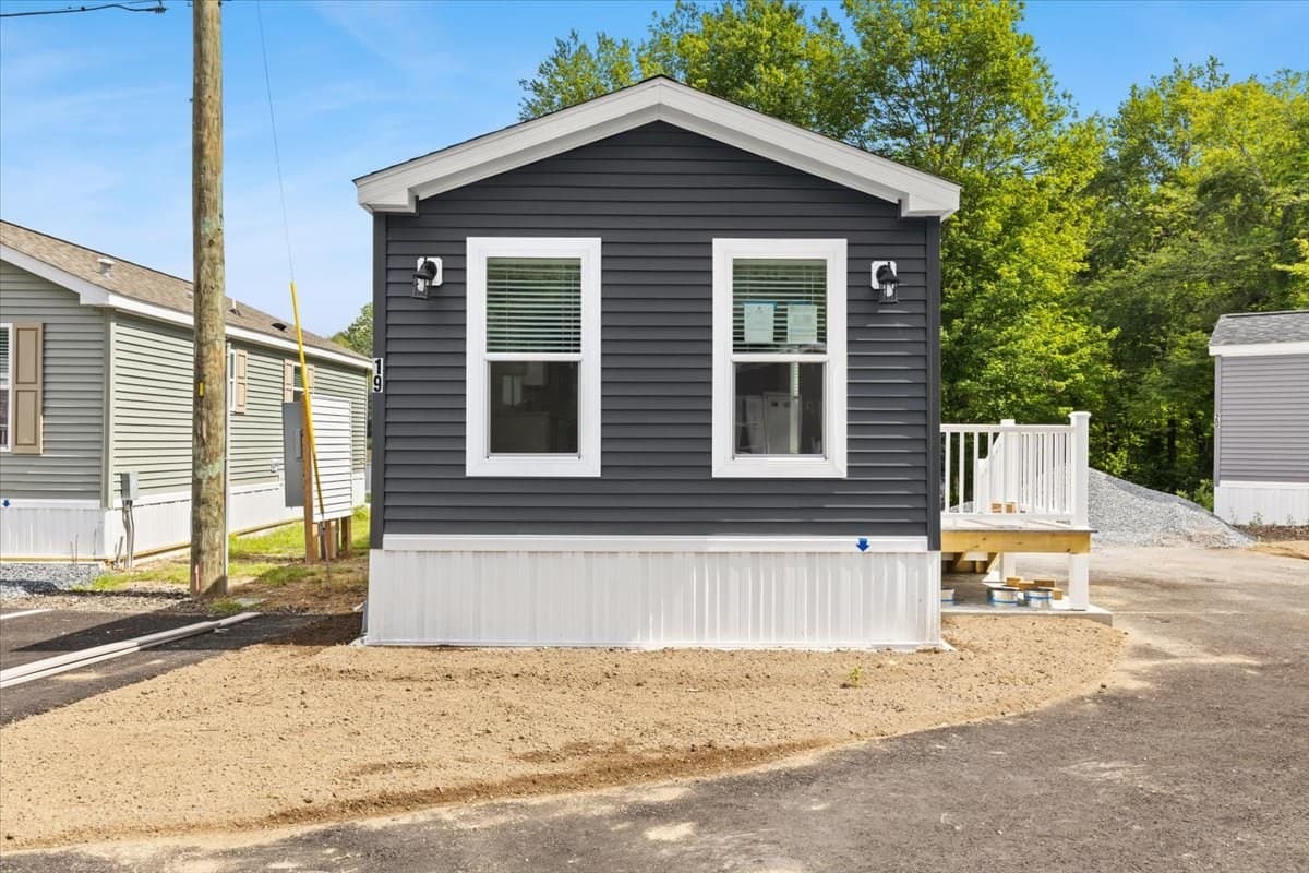 Mobile Home at 1540 Broadway # 19, Raynham MA 02767, Raynham, photo 2 of 8