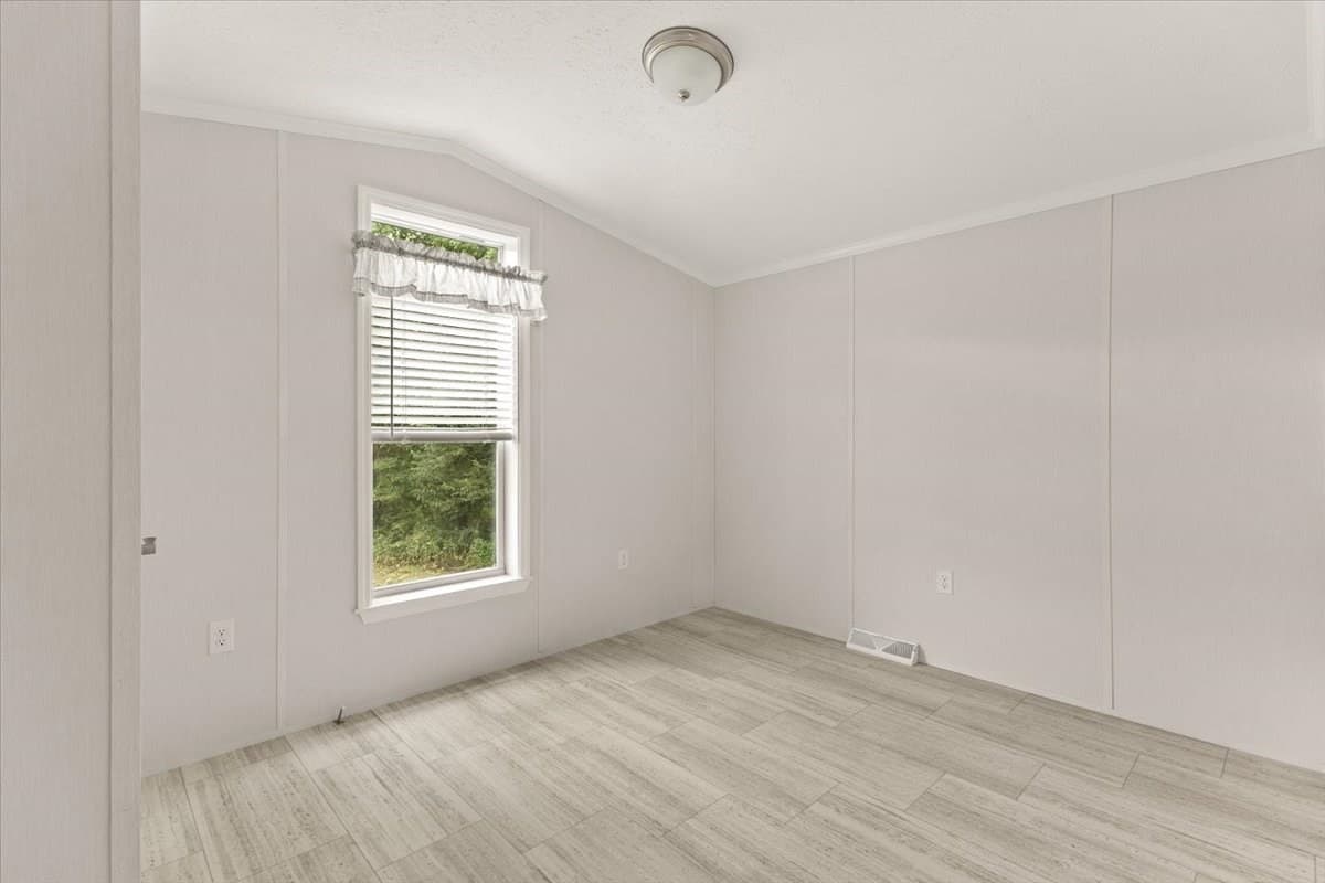 Mobile Home at 1540 Broadway # 20, Raynham MA 02767, Raynham, photo 5 of 8