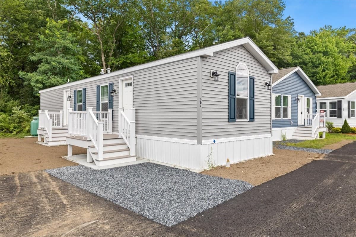 1540 Broadway # 27, Raynham MA 02767