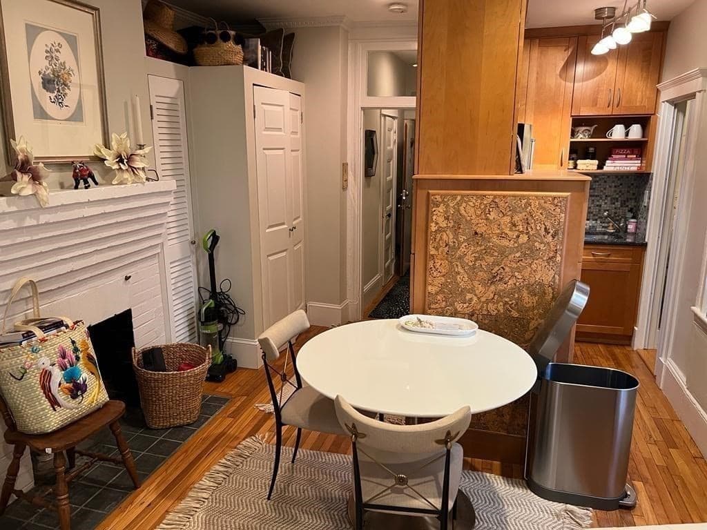 Condominium at 41 Revere St # 4, Boston MA 02114, photo 6 of 40