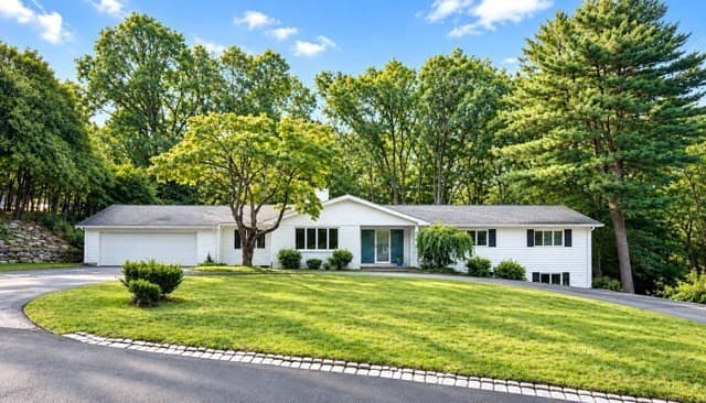 40 Woodfall Rd, Belmont MA 02478