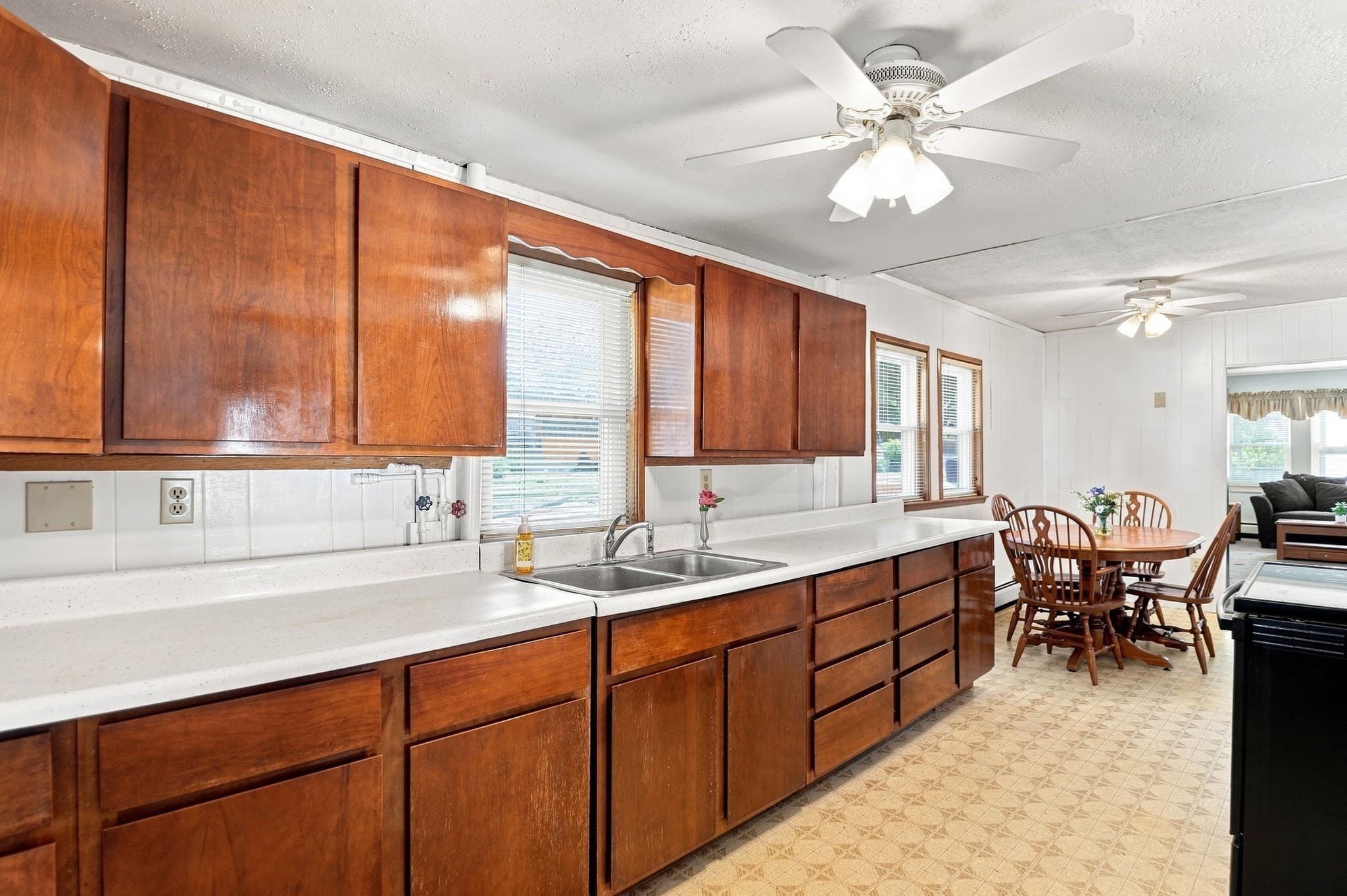 Single Family Residence at 152 Main Street, Wilmington MA 01887, Wilmington, photo 12 of 29