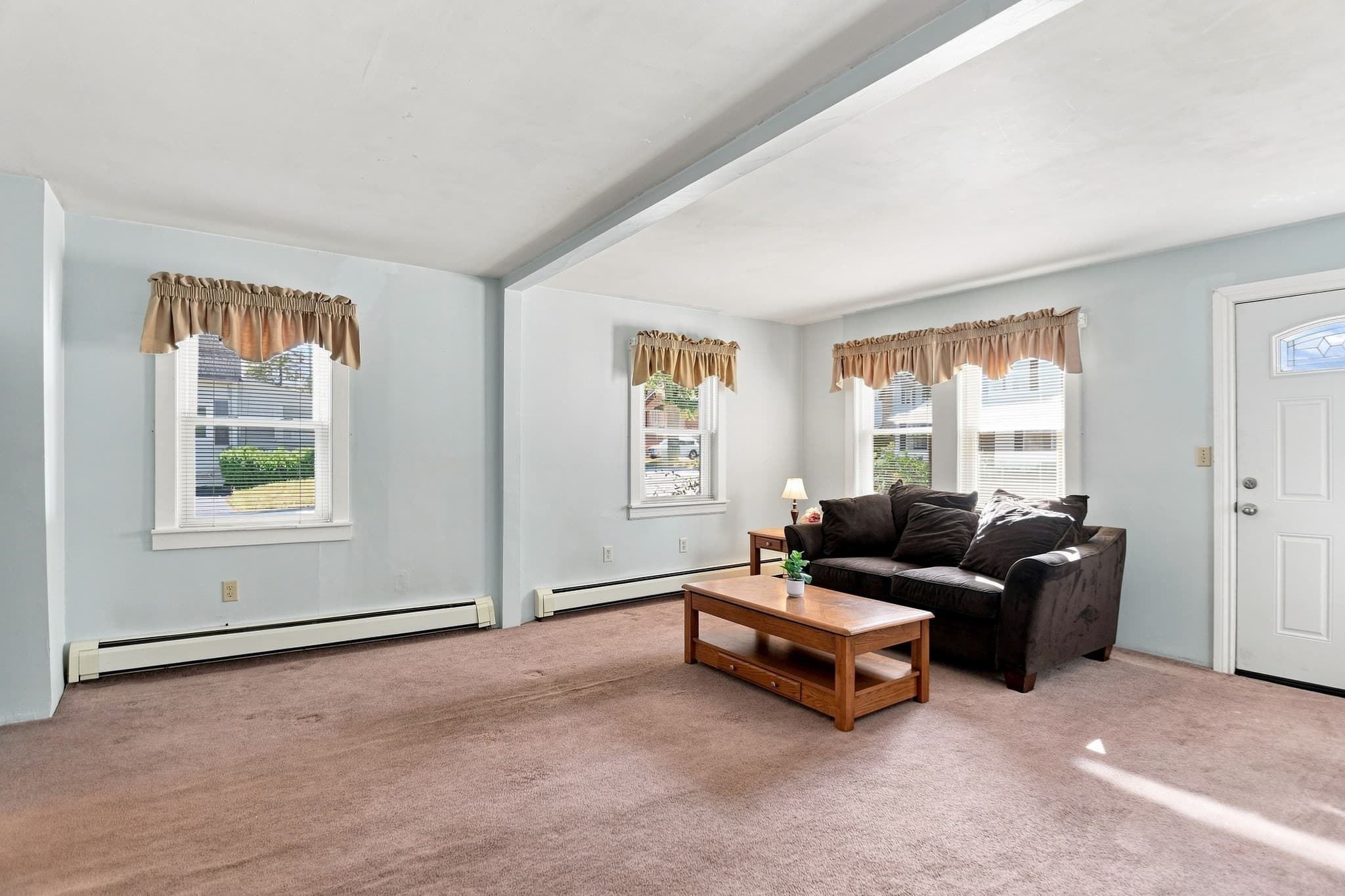 Single Family Residence at 152 Main Street, Wilmington MA 01887, Wilmington, photo 5 of 29