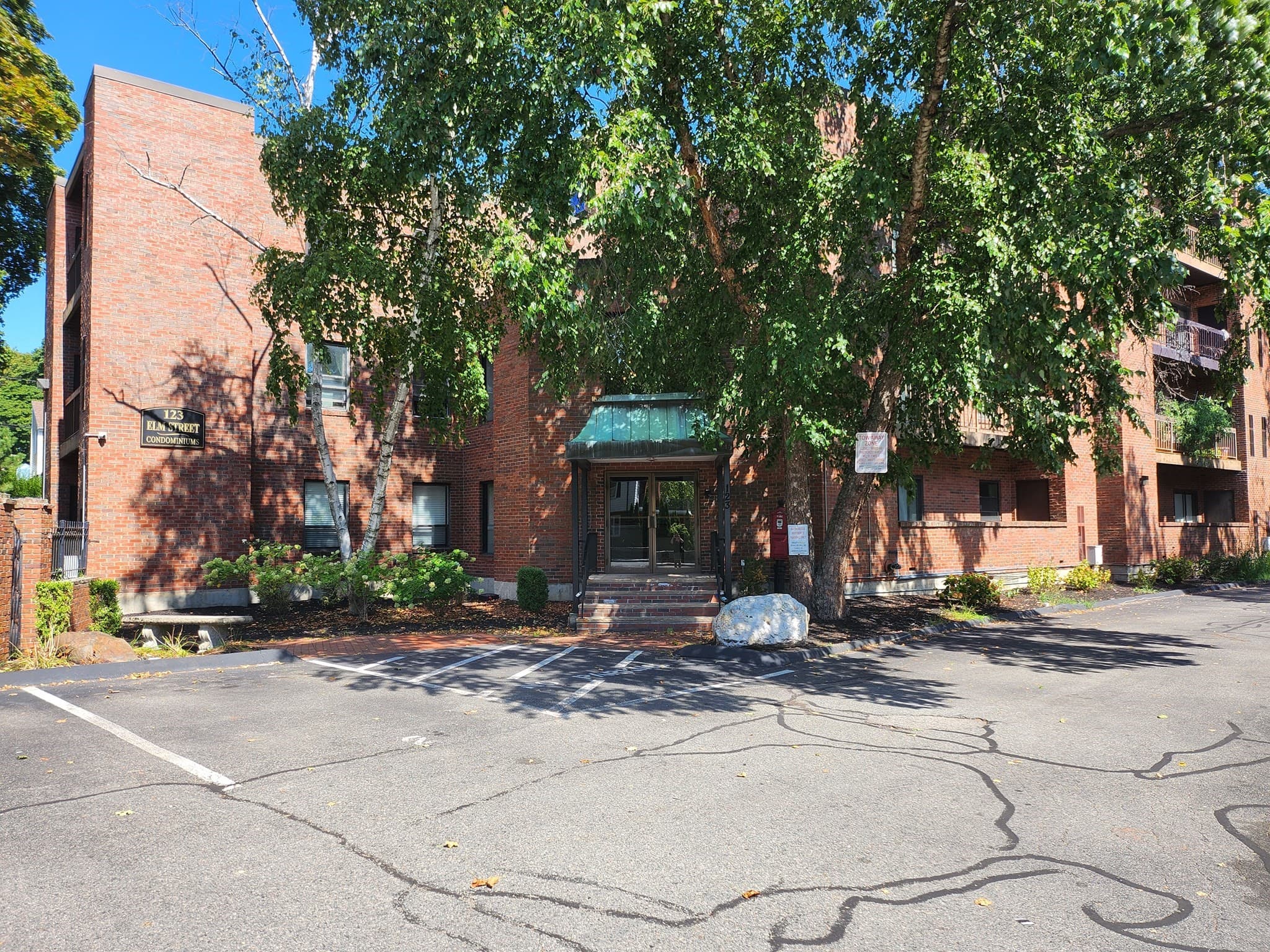 Condominium at 123 Elm St # D11, Quincy MA 02169, Quincy, photo 21 of 22