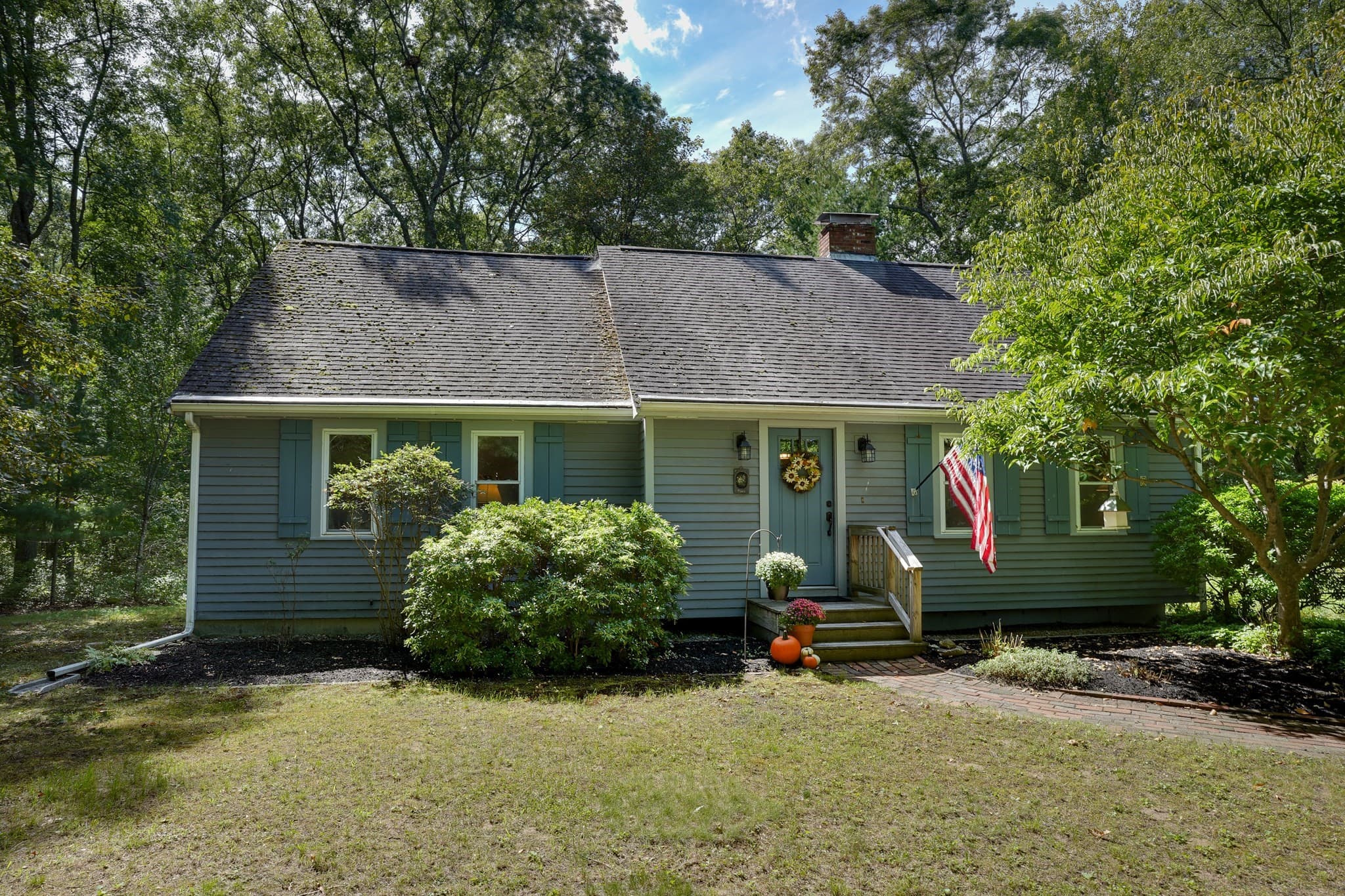 8 Fales Road, Plainville MA 02762