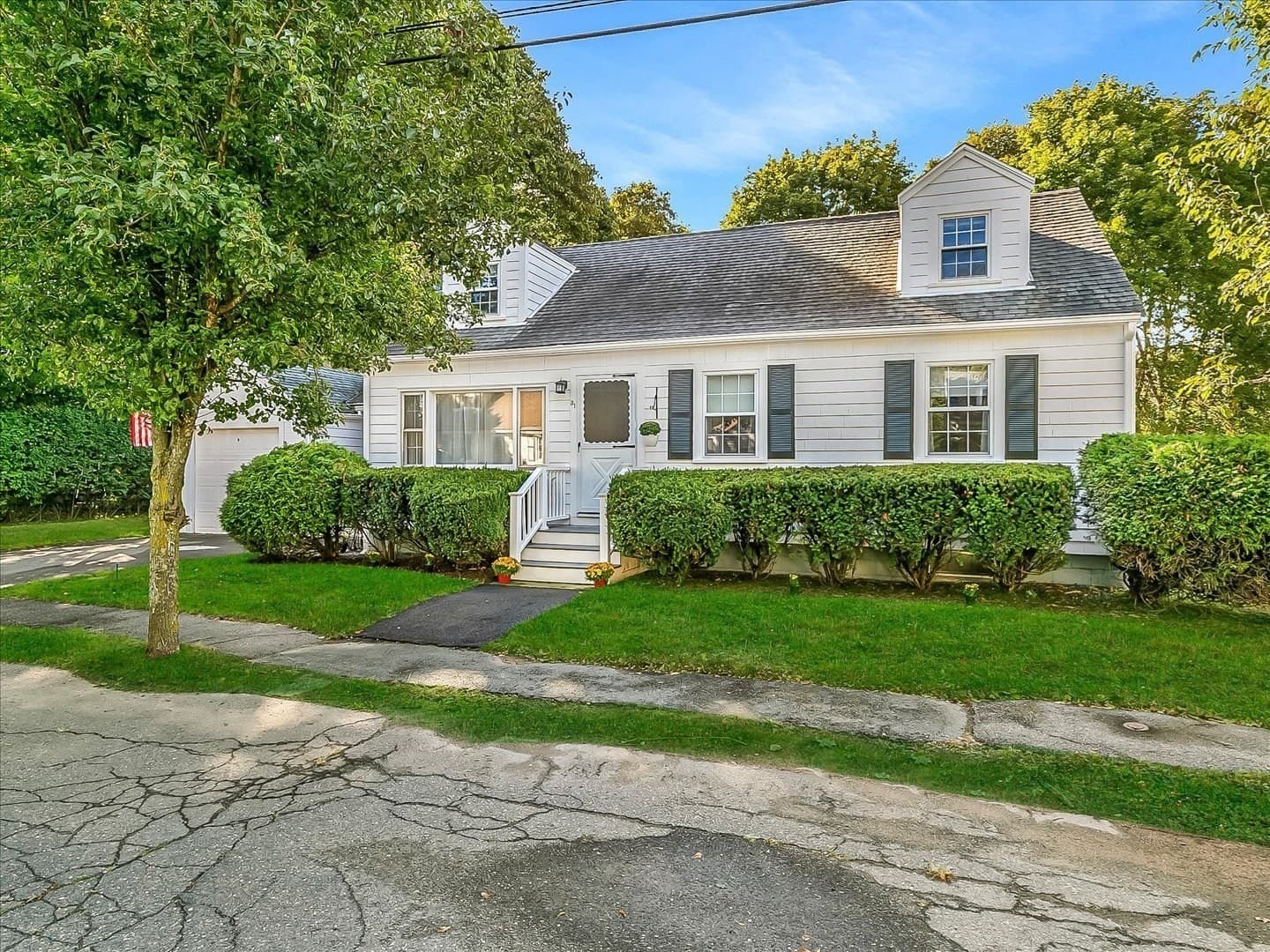 Single Family Residence at 31 Chipman Road, Beverly MA 01915, Beverly, photo 2 of 29