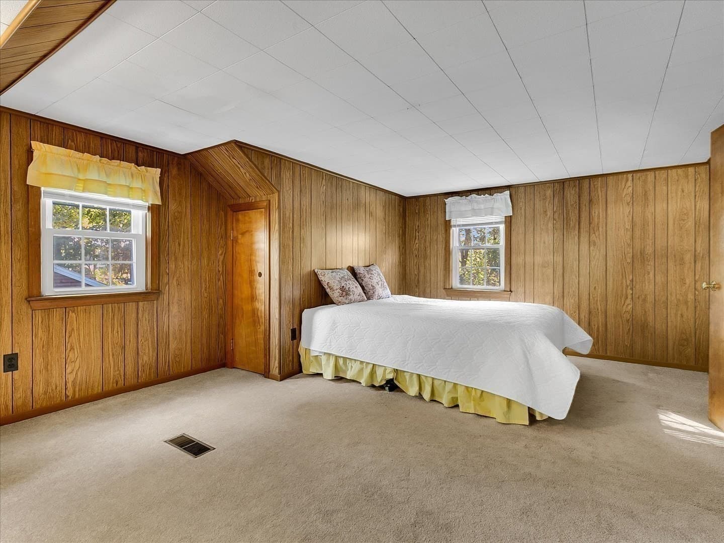 Single Family Residence at 31 Chipman Road, Beverly MA 01915, Beverly, photo 16 of 29