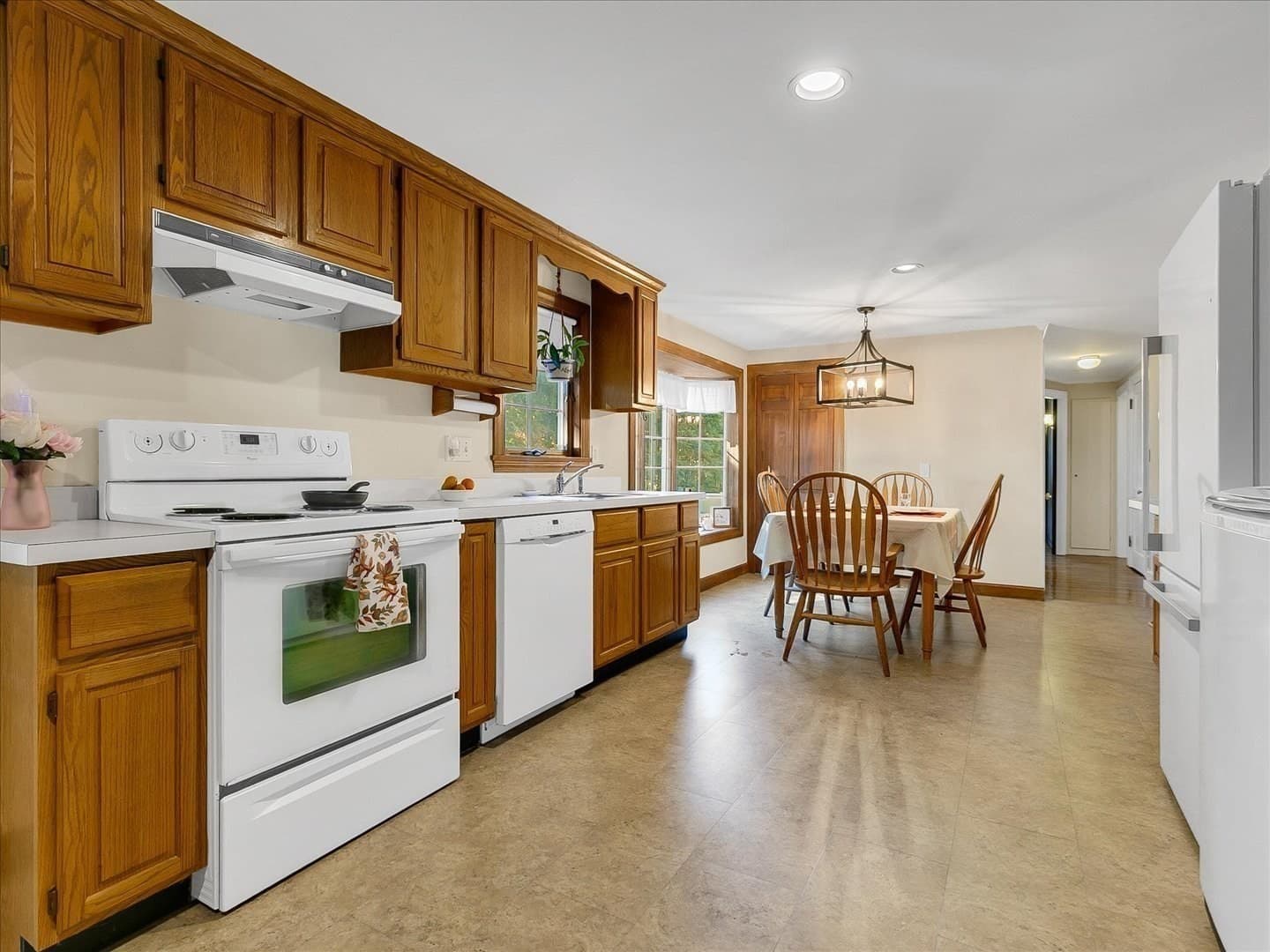 Single Family Residence at 31 Chipman Road, Beverly MA 01915, Beverly, photo 5 of 29
