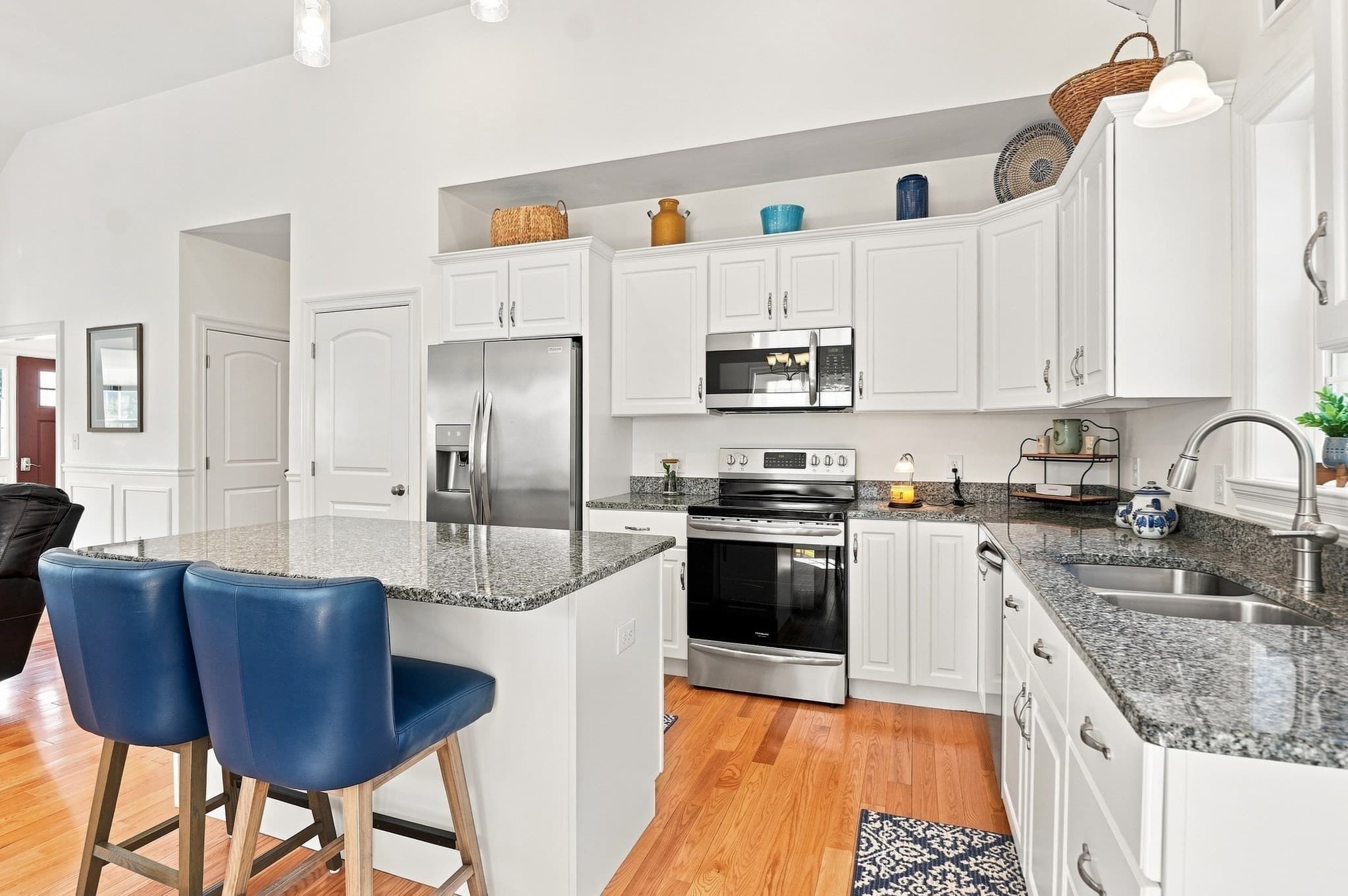 Single Family Residence at 33 Skyview Drive, Millbury MA 01527, Millbury, photo 19 of 34