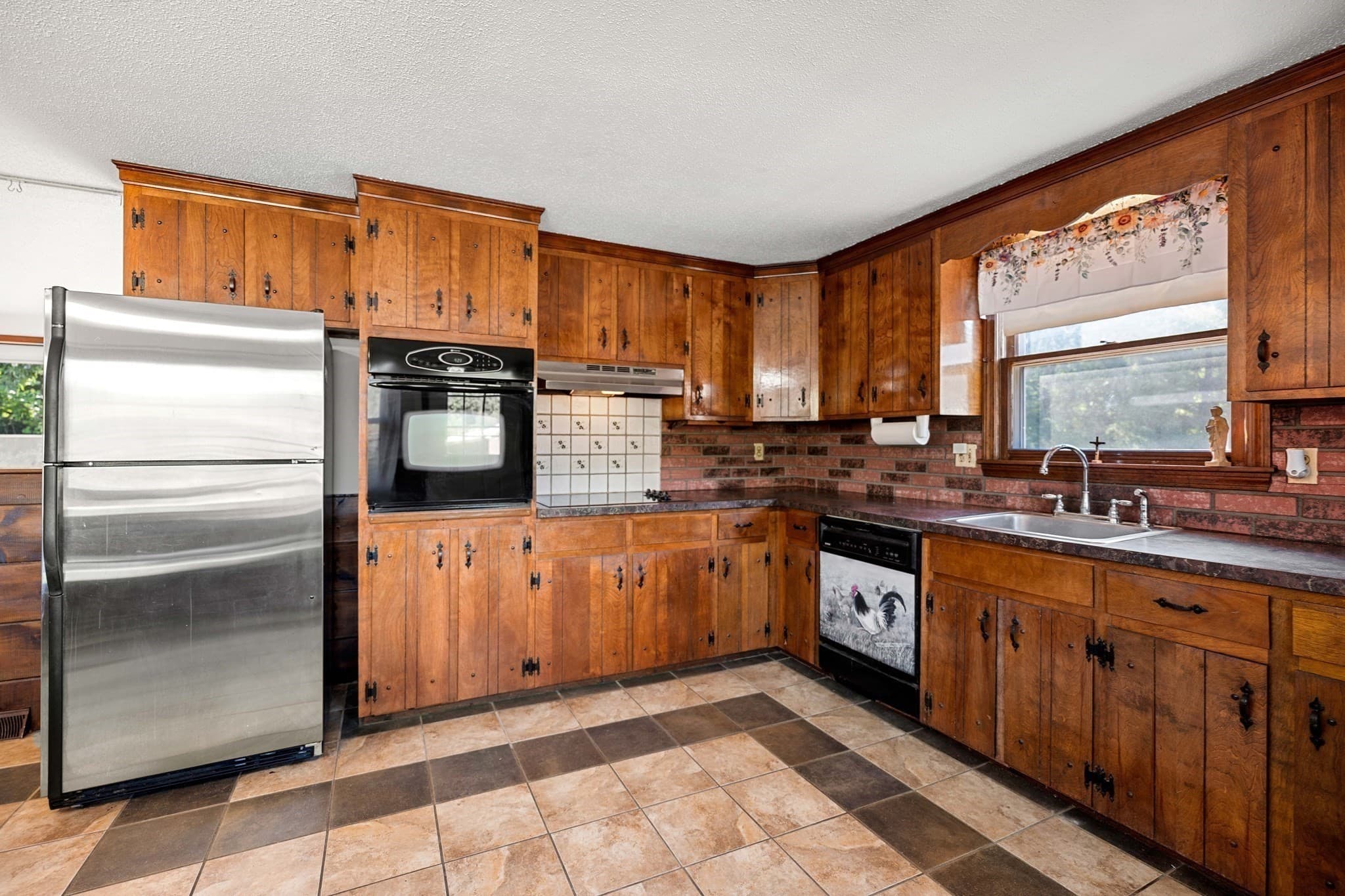 Single Family Residence at 504 High Street, Dunstable MA 01827, Dunstable, photo 3 of 29
