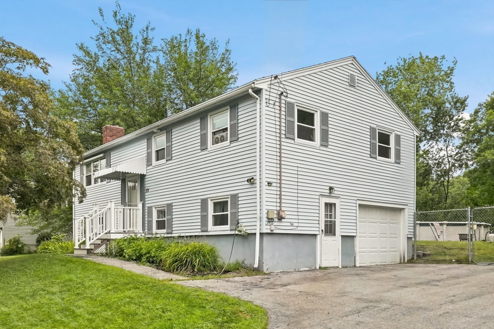 Single Family Residence at 22 Woodbury St, Salem NH 03079, Salem, photo 3 of 34