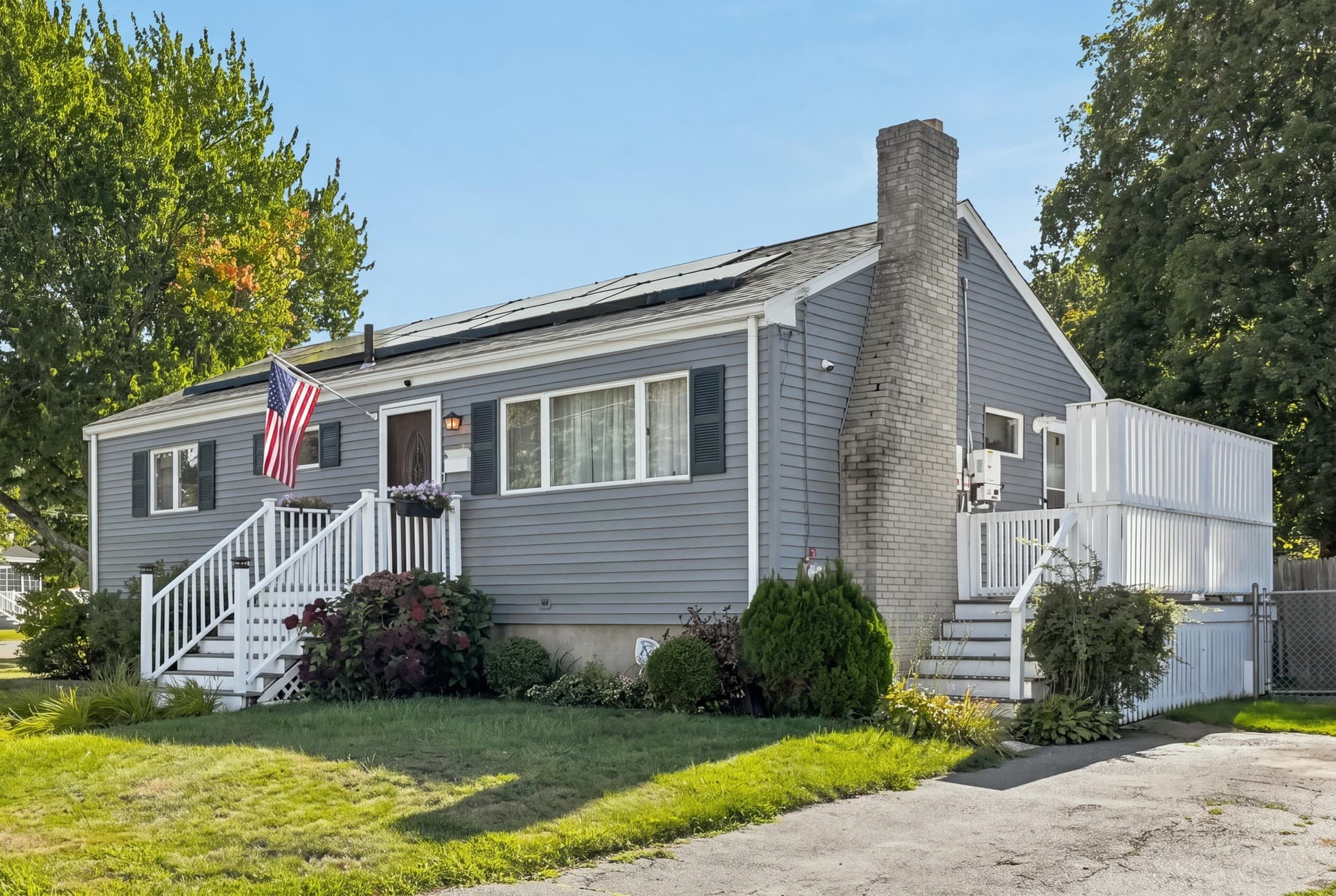 33 Nicholson St, Lynn MA 01905