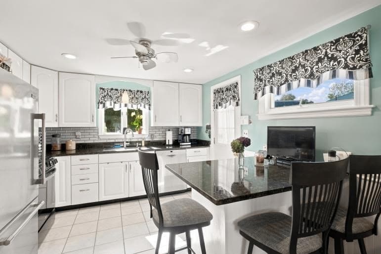 Single Family Residence at 33 Nicholson St, Lynn MA 01905, Lynn, photo 4 of 28