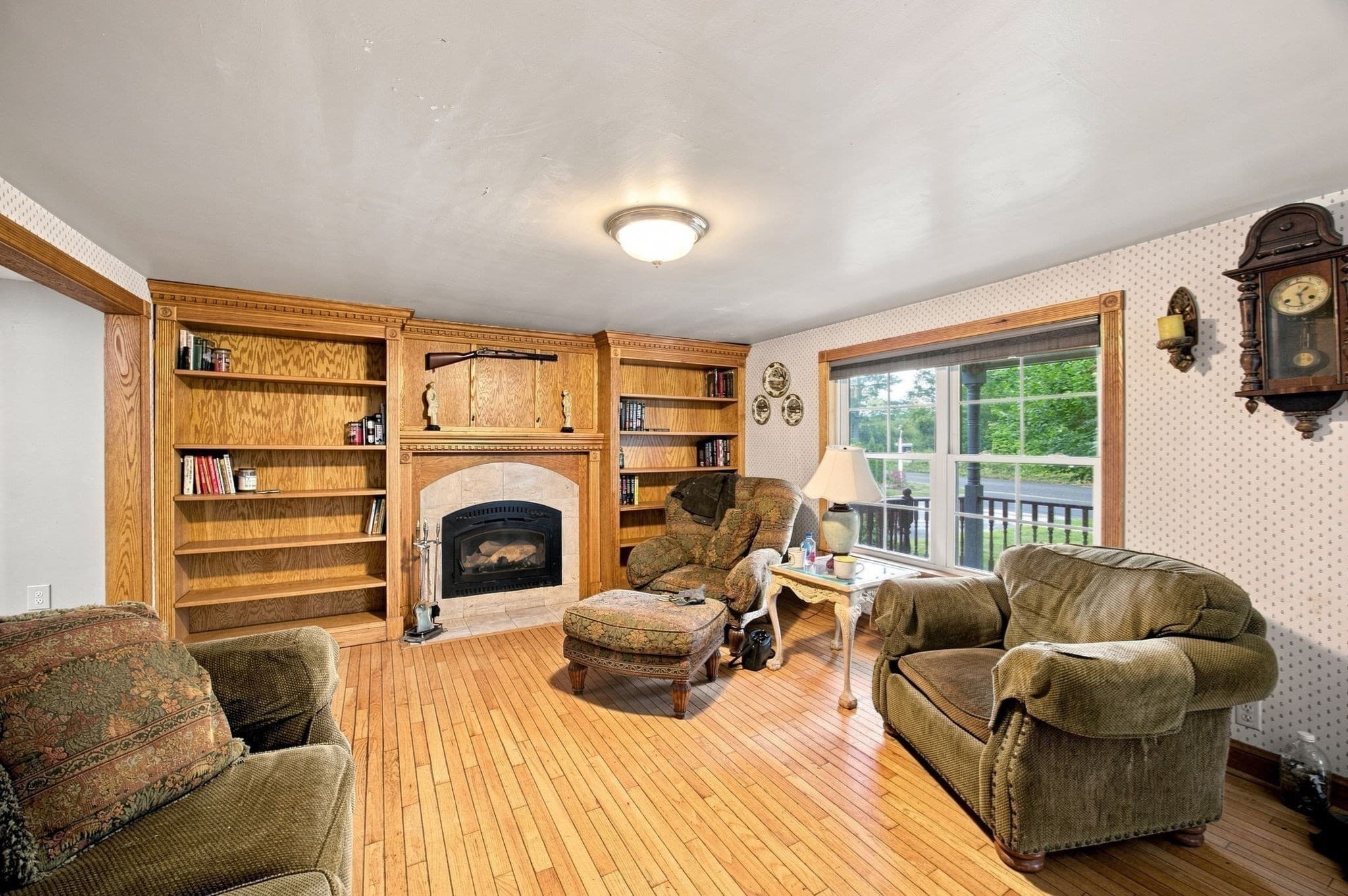 Single Family Residence at 181 Wheeler Ave, Orange MA 01364, photo 6 of 41