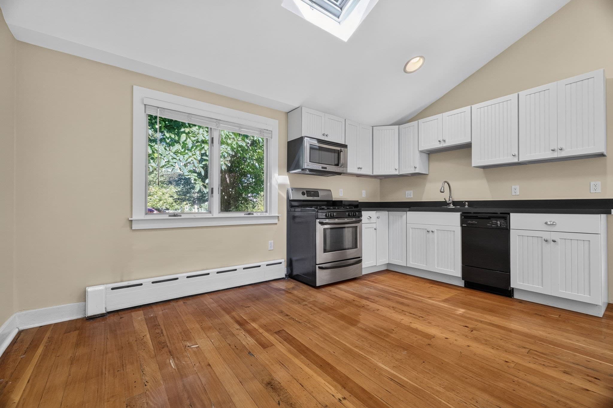 Single Family Residence at 10 Hayward St, Randolph MA 02368, Randolph, photo 9 of 35