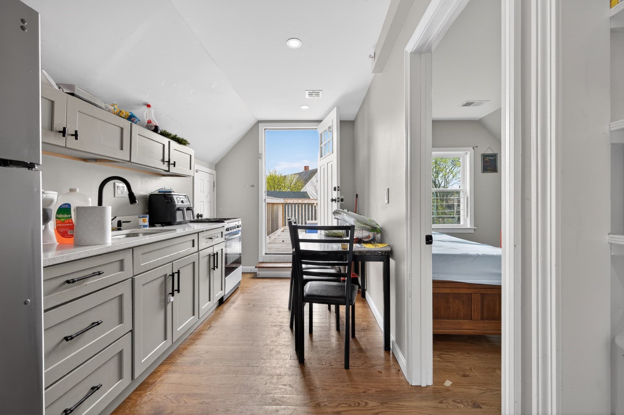 3 Family at 37 Stonehurst, Boston MA 02122, photo 14 of 25